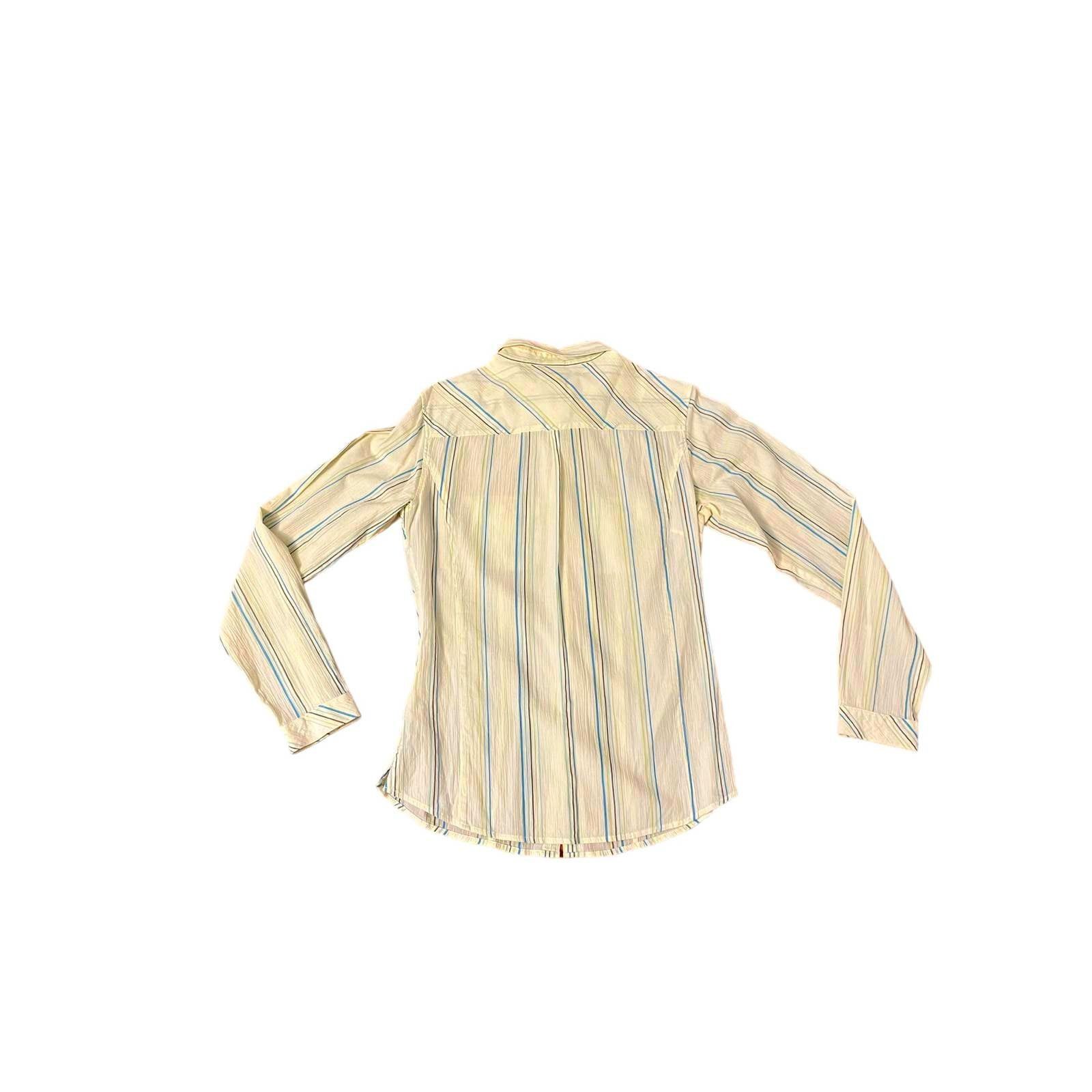 Patagonia Patagonia Womens Size 2 Button-Down Shirt in good condition. Size S / US 4 / IT 40 - 4 Thumbnail