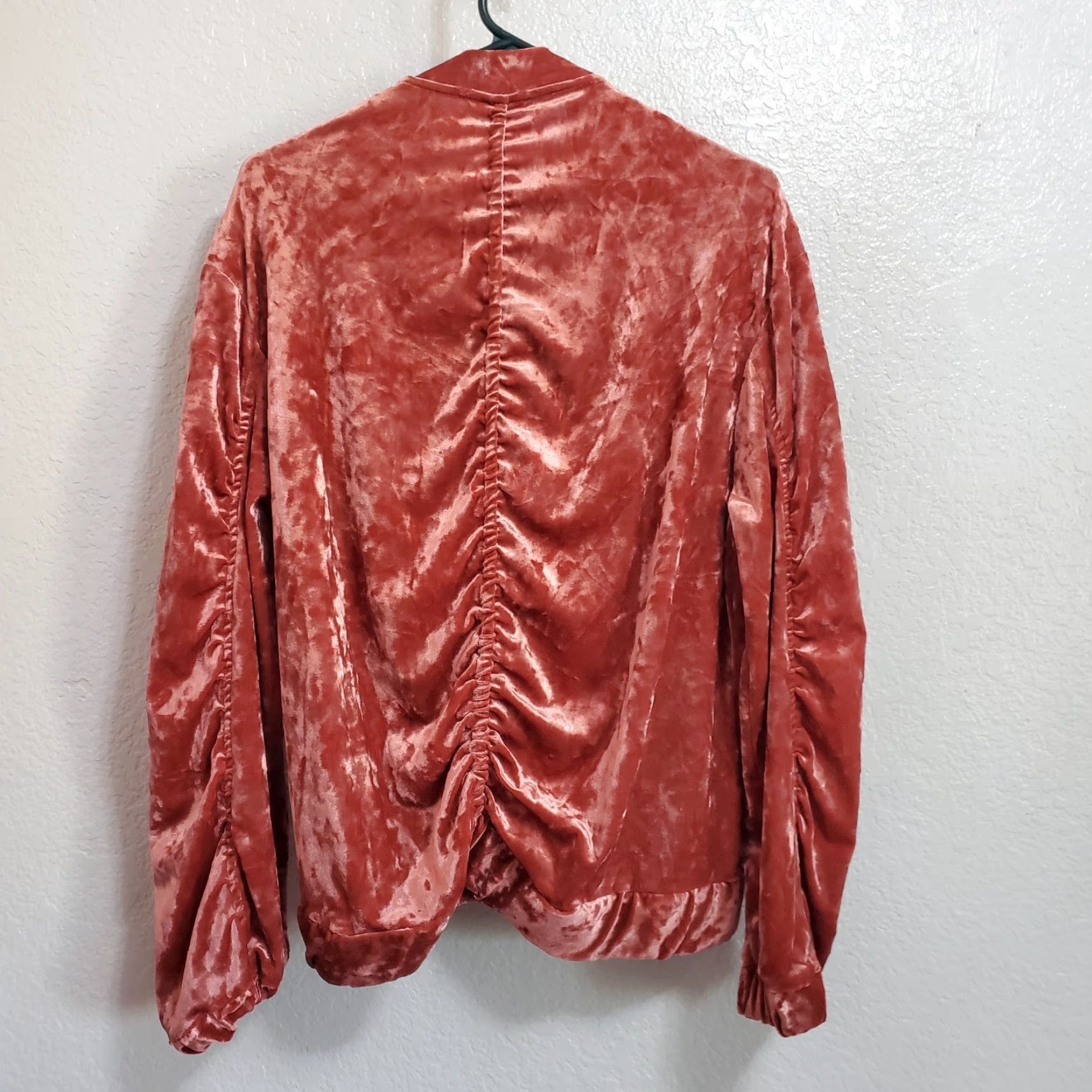 Velvet MaroNie Velvet Bomber Jacket Womens M Mauve Full Zip Ruched Back Elastic Waist & Cuffs Size M / US 6-8 / IT 42-44 - 2 Thumbnail