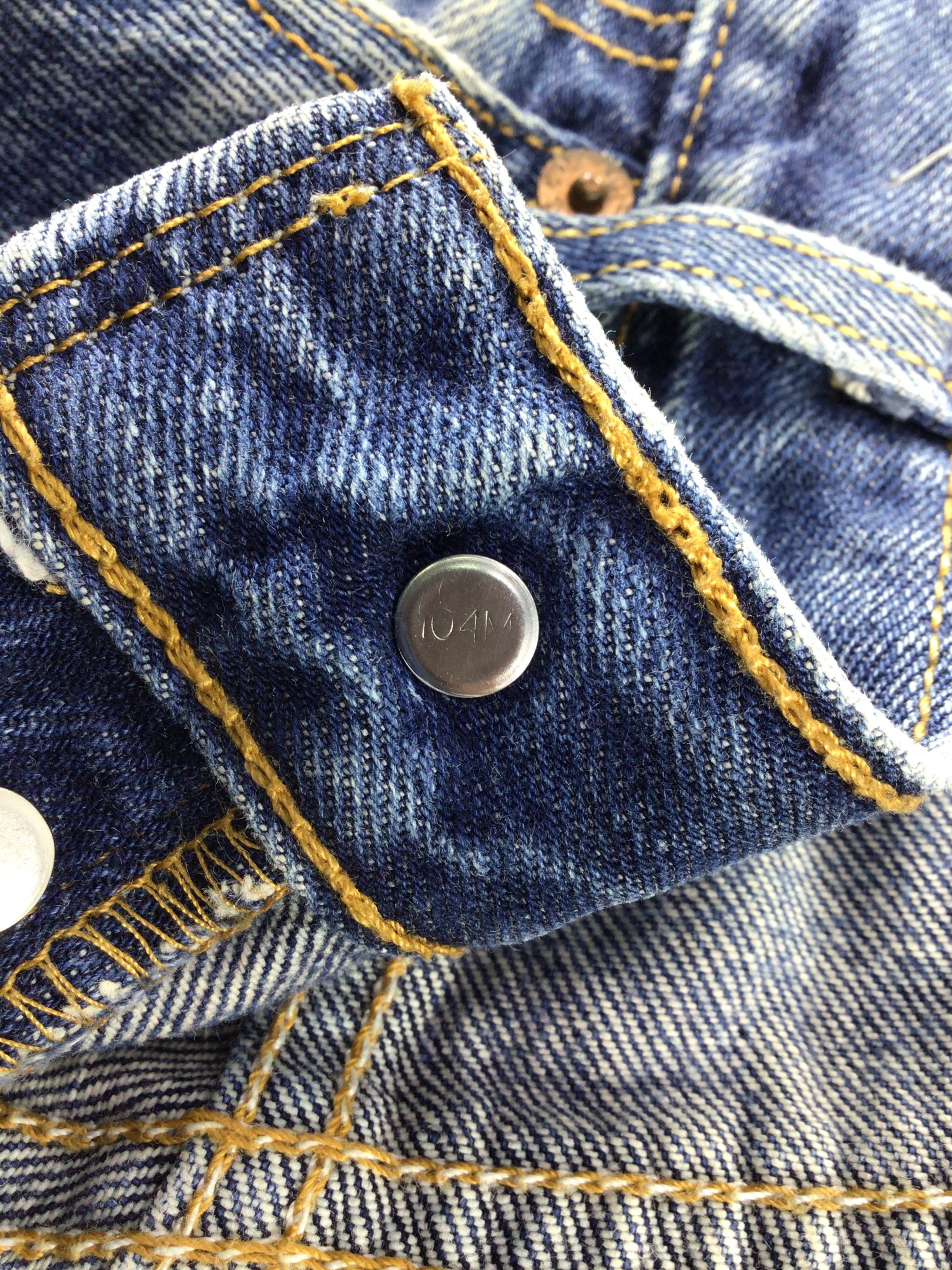 Levi's Vintage Levis 501 Jeans-J435 Size US 35 - 8 Thumbnail
