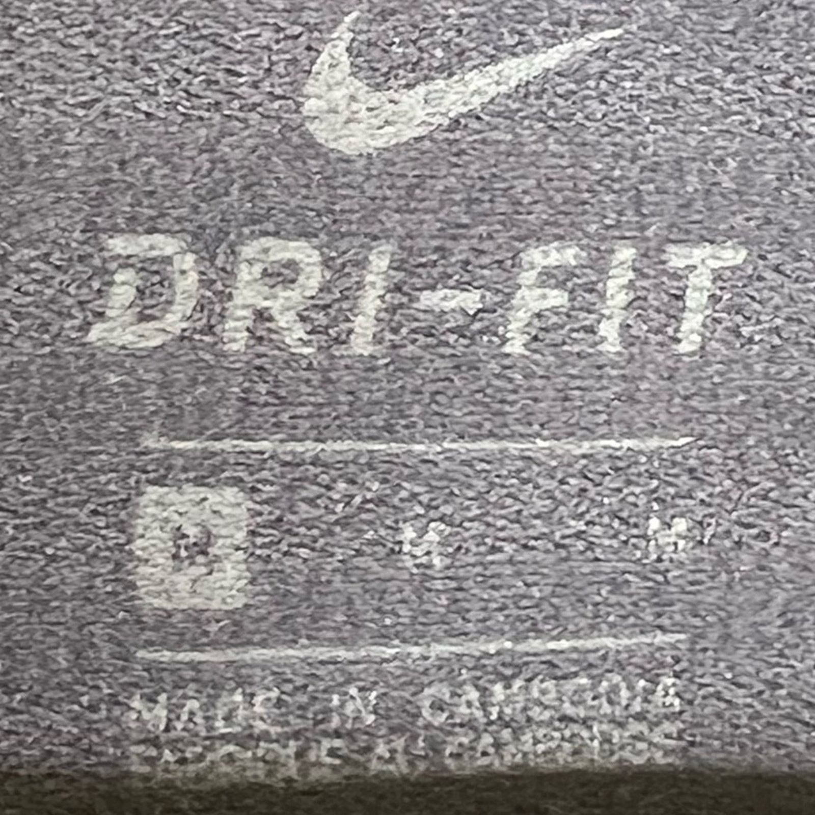 Nike Nike Pro Metallic Long Sleeve Half Zip Pullover Size Medium Size M / US 6-8 / IT 42-44 - 4 Thumbnail