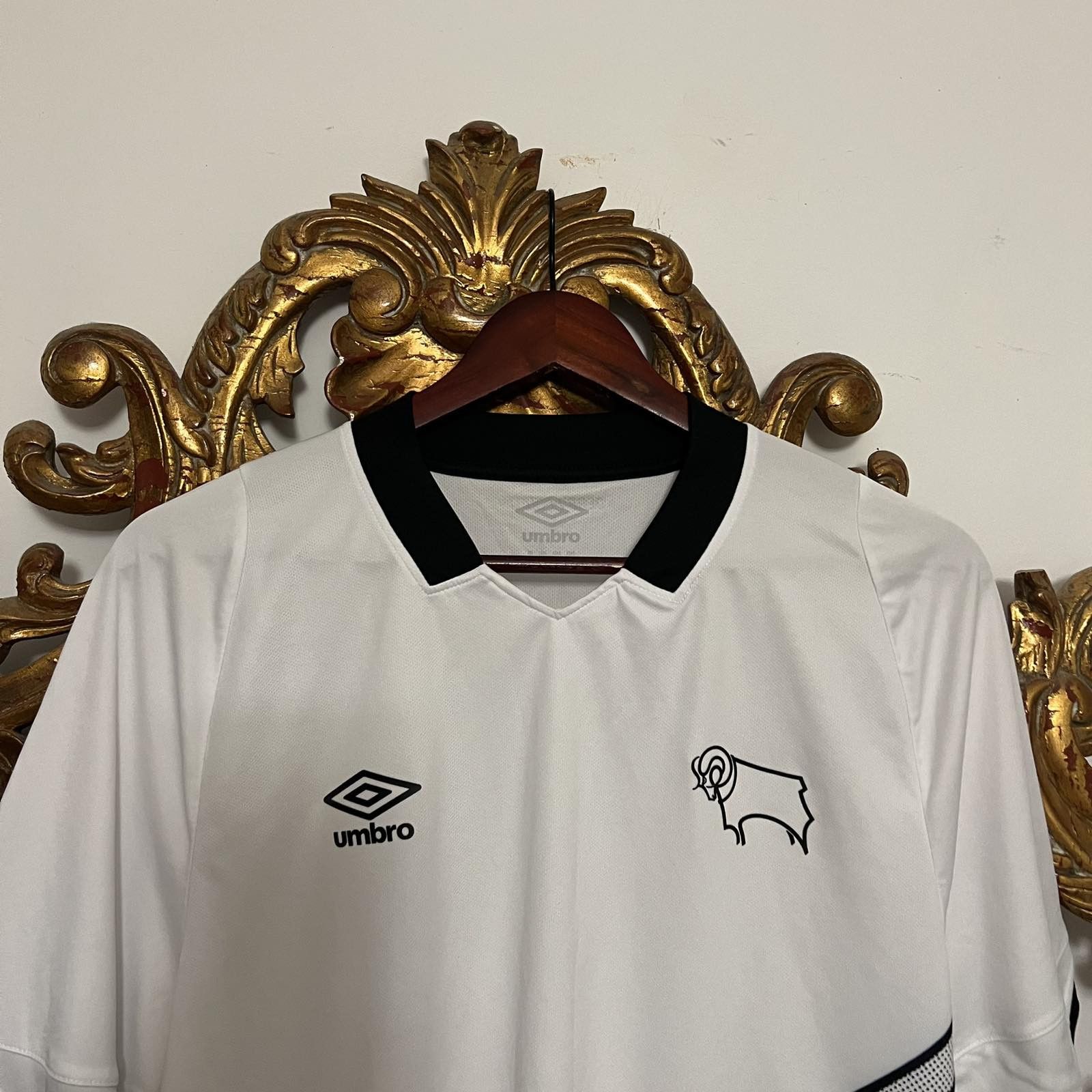 Umbro Derby County 19-20 Umbro home football jersey shirt Sz XL Size US XL / EU 56 / 4 - 3 Thumbnail