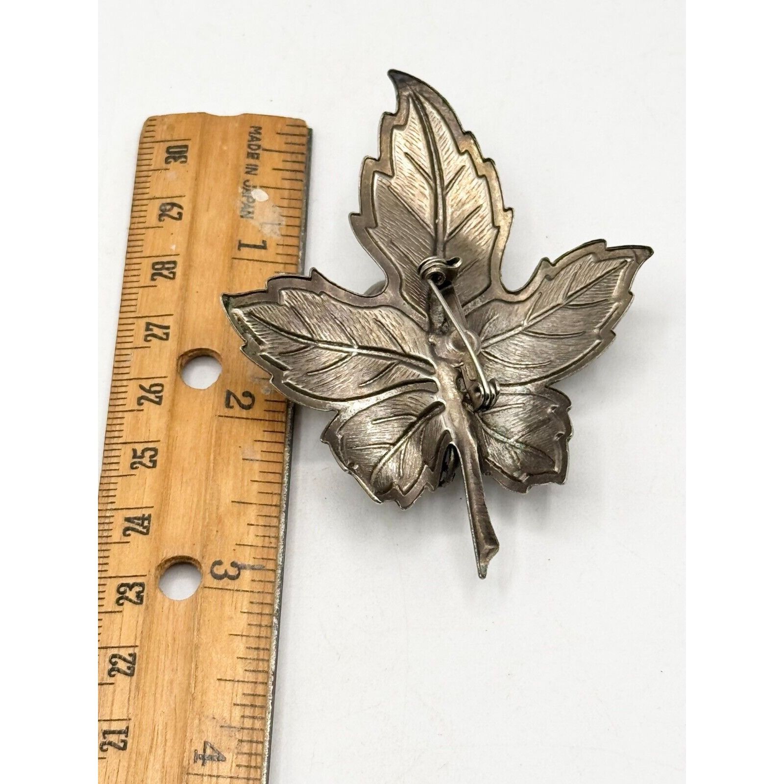 Vintage Vintage faceted glass red rhinestone leaf brooch pin Size ONE SIZE - 4 Thumbnail