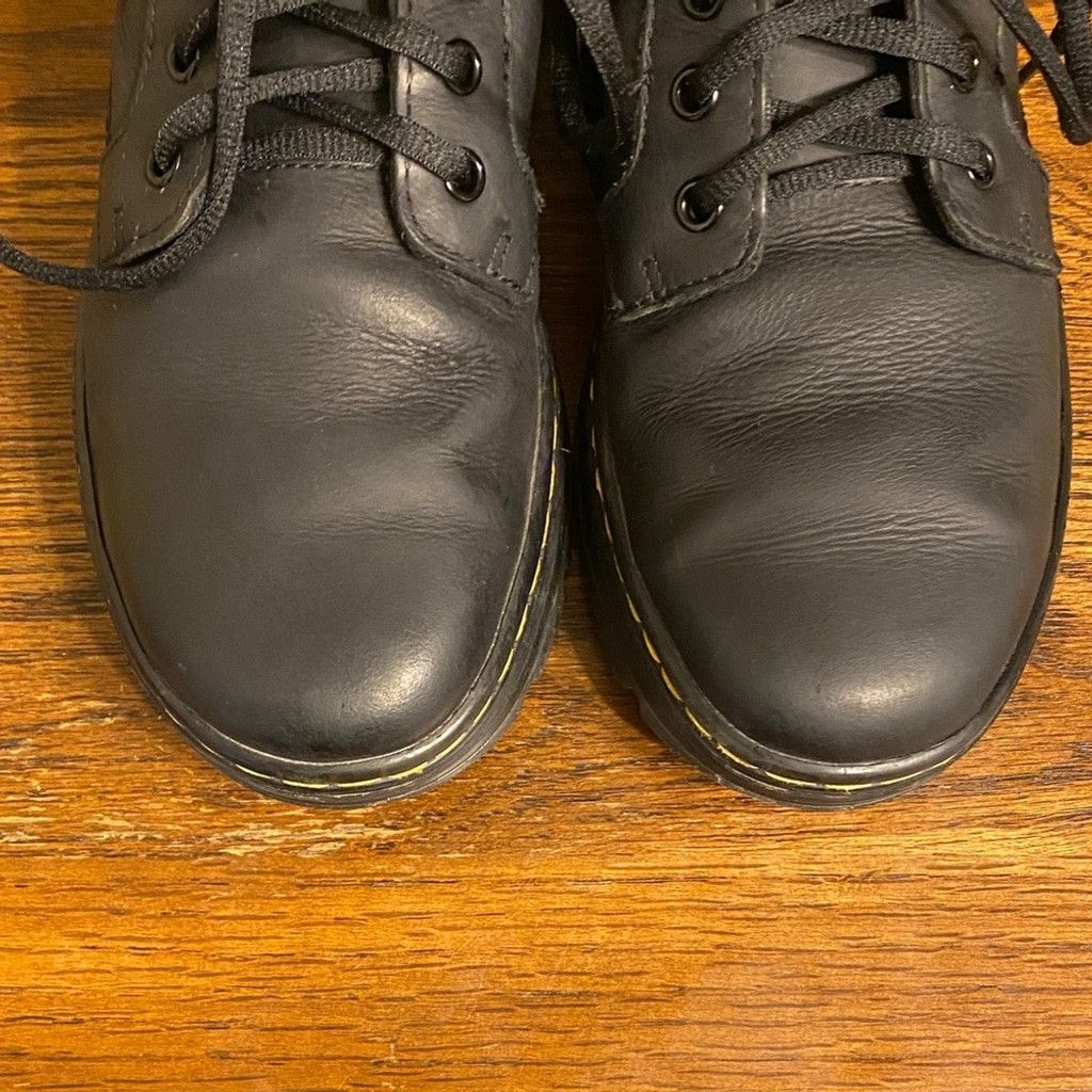 Dr. Martens Dr. Martens Black Combat Leather Boots Size US 7 / EU 40 - 8 Thumbnail