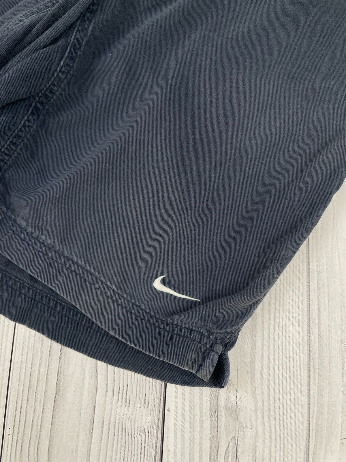 Nike Vintage Nike denim shorts logo jeans logo size M Size US 32 / EU 48 - 2 Thumbnail