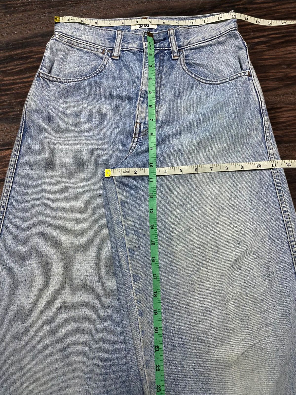 Uniqlo Vintage Uniqlo Light Wash Super Baggy Jeans Size 26" / US 2 / IT 38 - 9 Thumbnail
