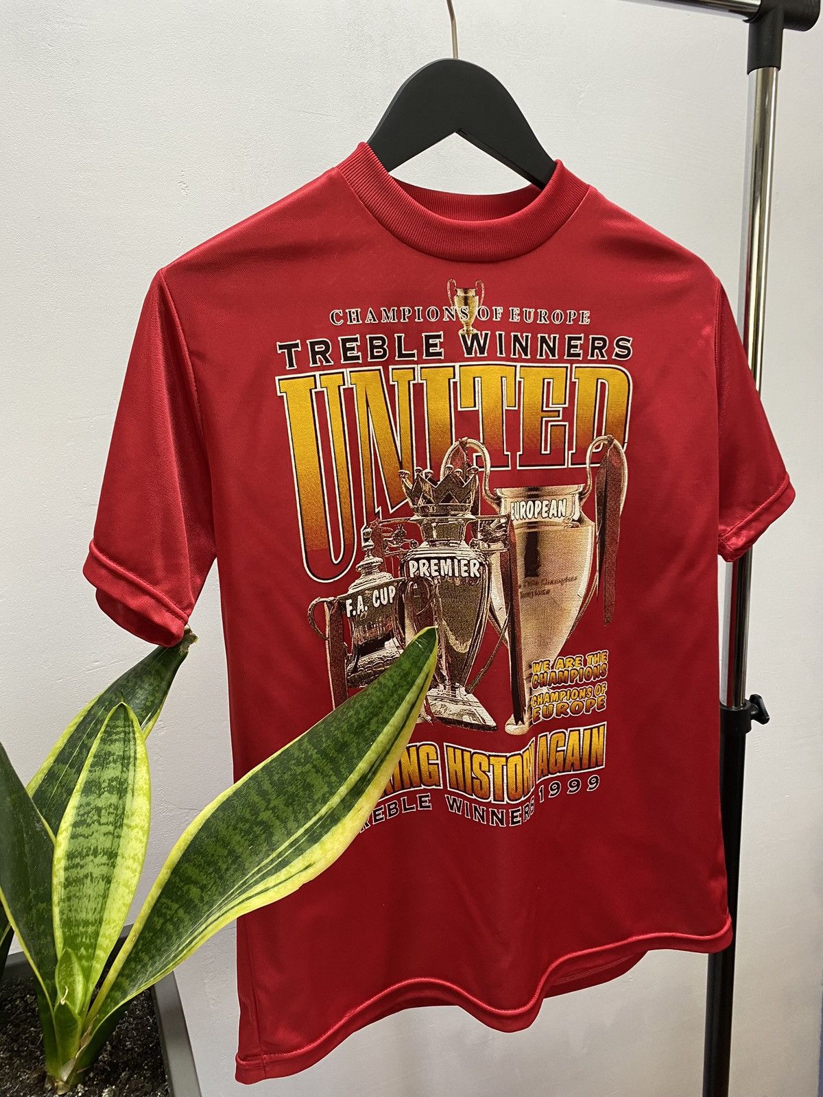 Vintage 1999 Manchester United Treble Winner T-Shirt Size US M / EU 48-50 / 2 - 4 Thumbnail