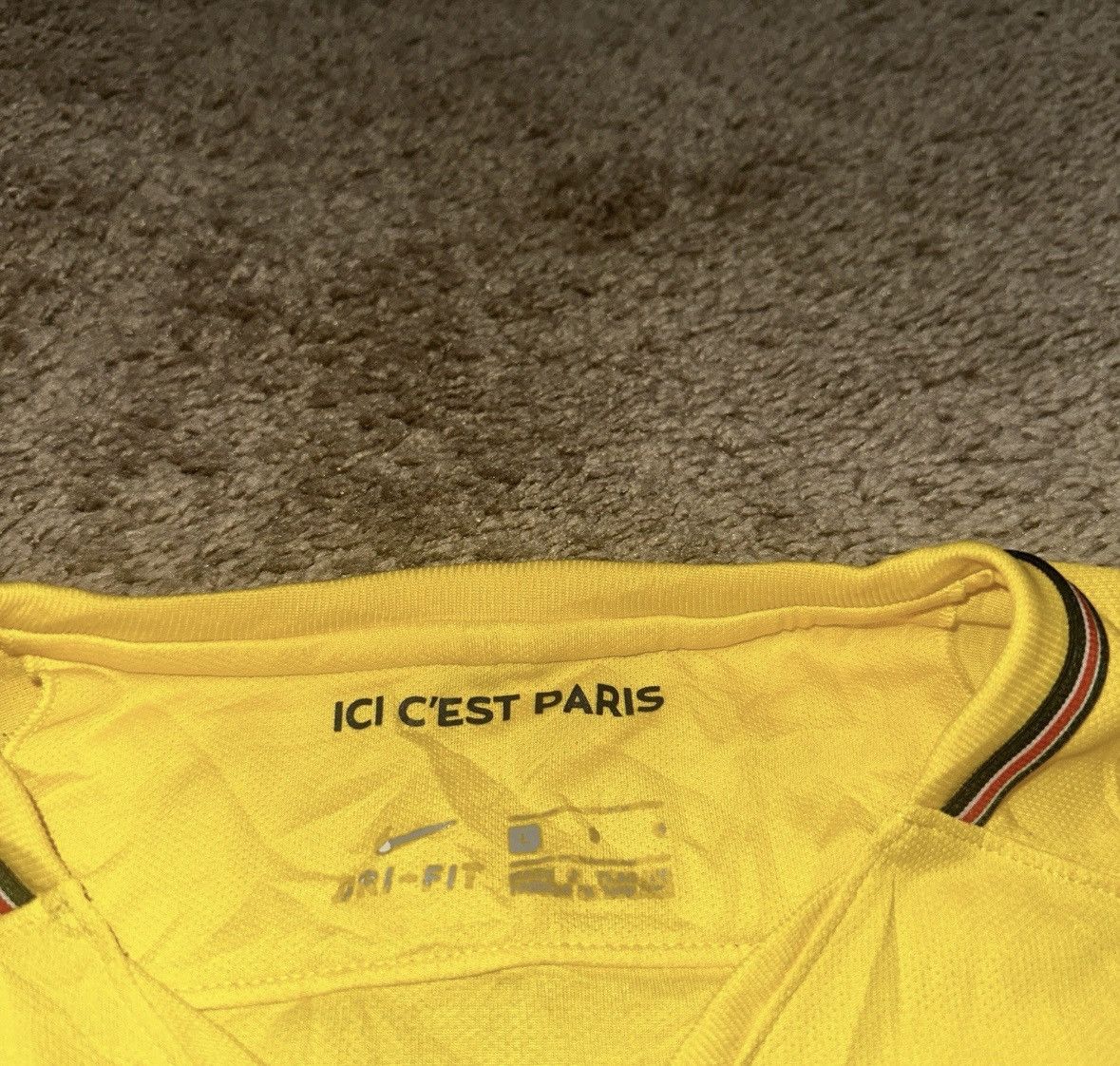 Nike Vintage Psg Nike Soccer Jersey Size US L / EU 52-54 / 3 - 4 Thumbnail