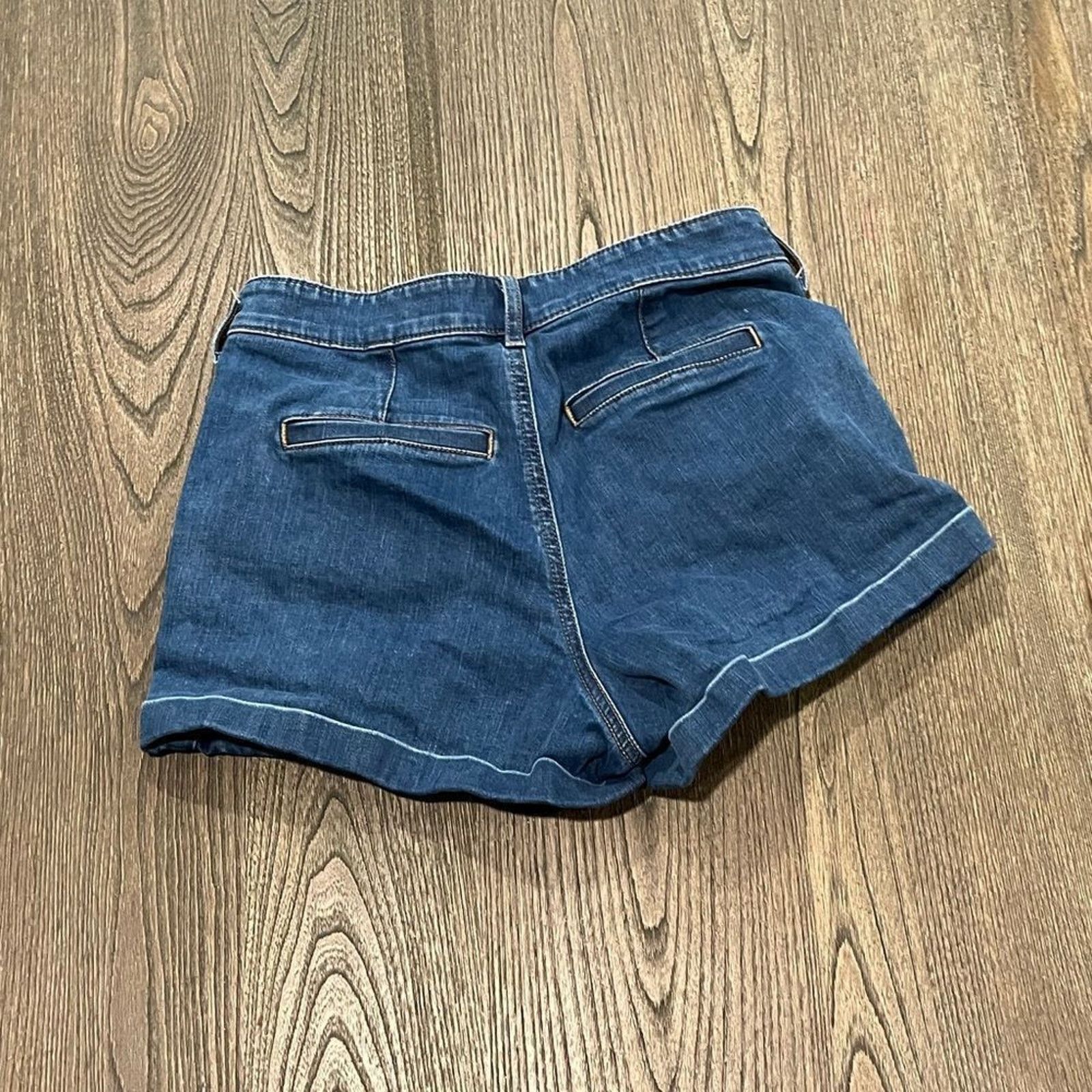 Express Express Shortie High Rise Denim Shorts Size 2 Size 26" / US 2 / IT 38 - 6 Thumbnail