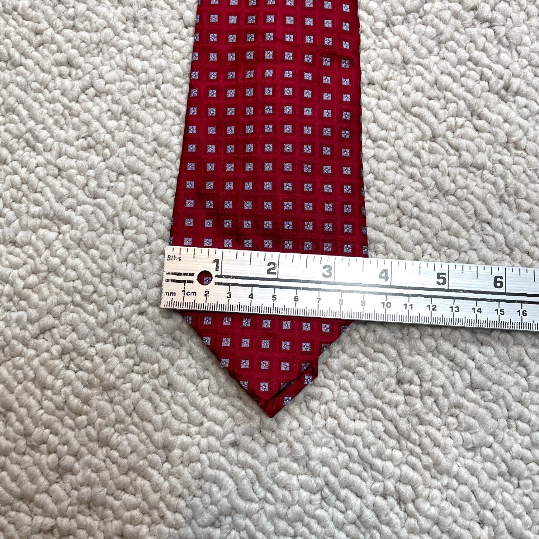 Roundtree & Yorke VINTAGE Roundtree & Yorke Tie Mens OS Red Blue Silk Classic Necktie Work Business Designable Adjustable Geometric Short Width Classic Pattern Mens Size ONE SIZE - 4 Thumbnail