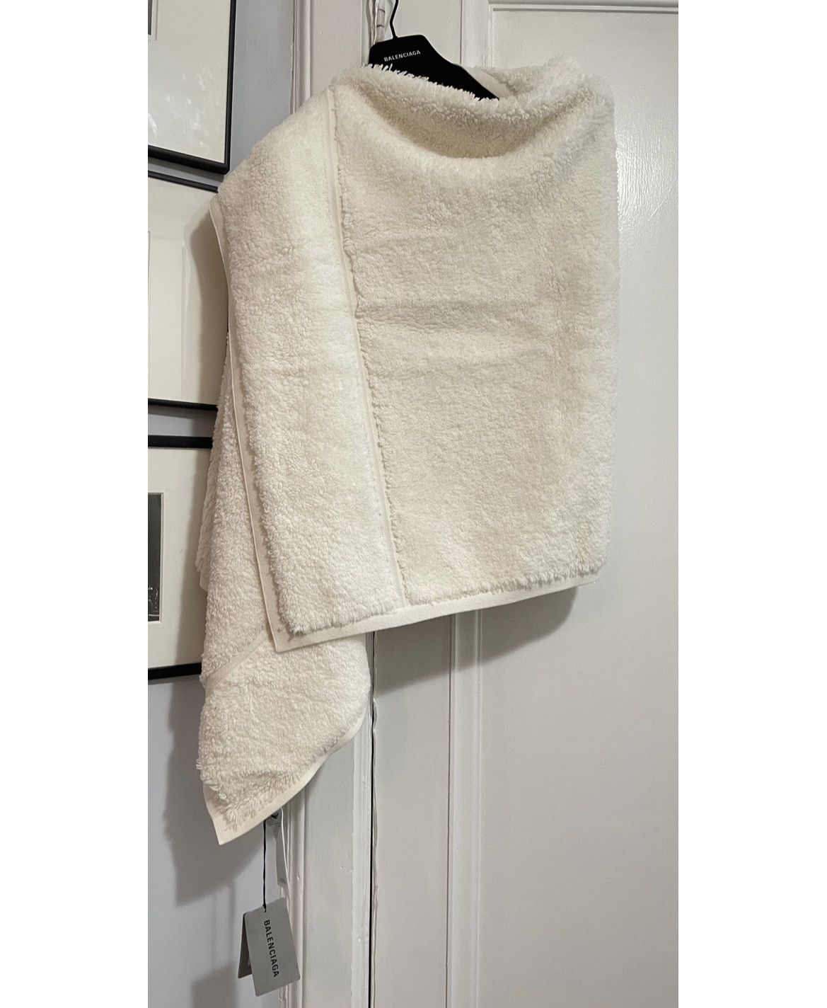 Balenciaga New Winter 22 Wool Towel Shawl Size ONE SIZE - 2 Thumbnail
