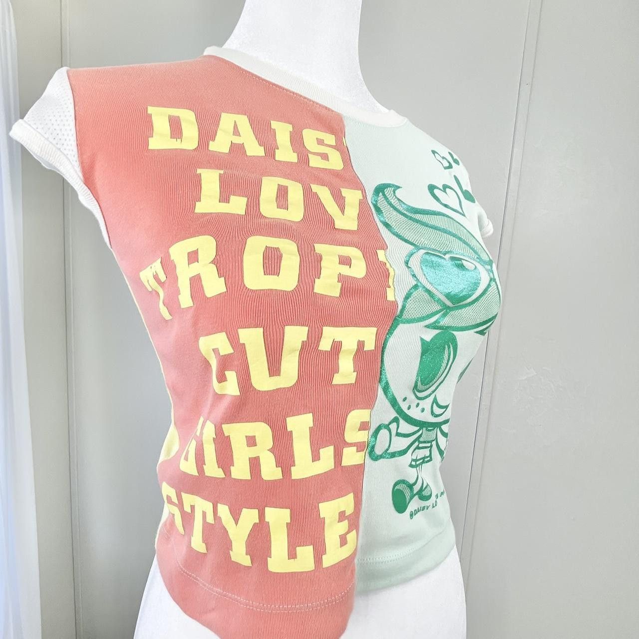 Japanese Brand ✩ Daisy Lovers Petite Mesh Sleeve Split Graphic Baby Tee ♡ Size XS / US 0-2 / IT 36-38 - 2 Thumbnail