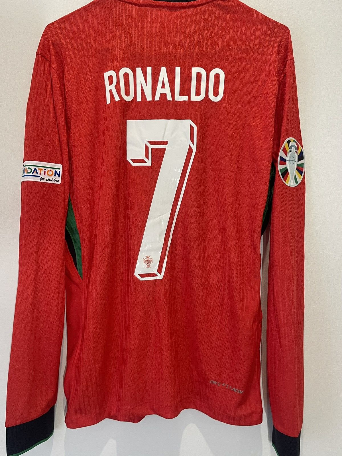 Portuguese Flannel Portugal Ronaldo football jersey Size US M / EU 48-50 / 2 - 1 Thumbnail