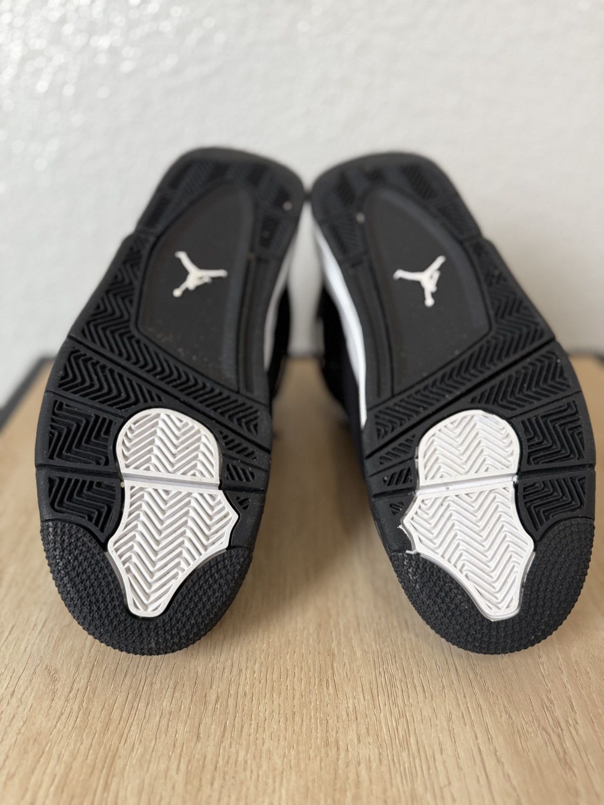 Jordan Brand Jordan 4 White Thunder 2024 Size US 9.5 / EU 42-43 - 7 Thumbnail