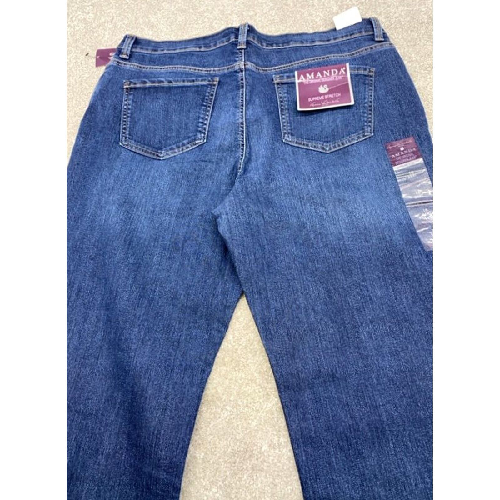 Gloria Vanderbilt Gloria Vanderbilt Jeans Amanda 18 Womens Denim Stretch NWT Blue 37x28.5 5-Pocket Regular Rise Tailored Tapered Pattern Solid Shirt? Size 40" / US 18 - 4 Thumbnail