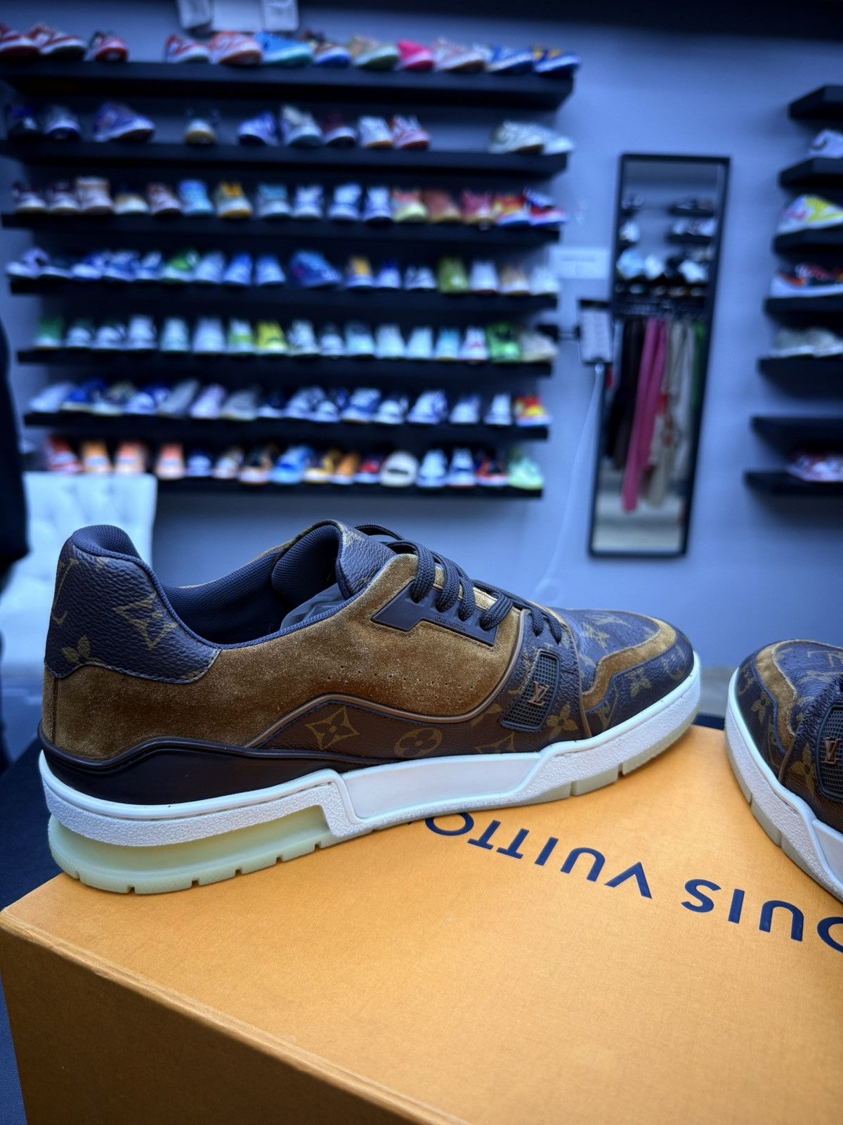 Louis Vuitton Louis Vuitton Brown Monogram Trainers Size 9.5LV / 10.5 US Size US 10.5 / EU 43-44 - 12 Thumbnail