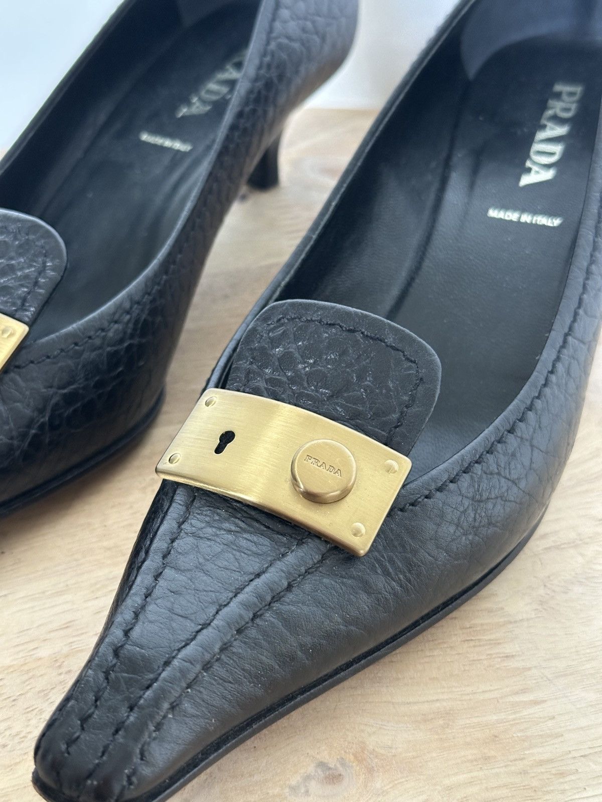 Designer × Prada Prada leather pumps heels Size US 6.5 / IT 36.5 - 6 Thumbnail