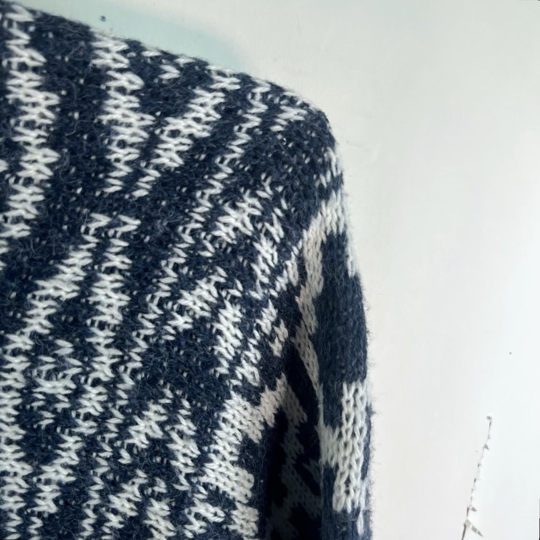 Vintage Buckle Cowl Neck Cropped Sweater Womens Size S Blue/Gray Size S / US 4 / IT 40 - 2 Thumbnail