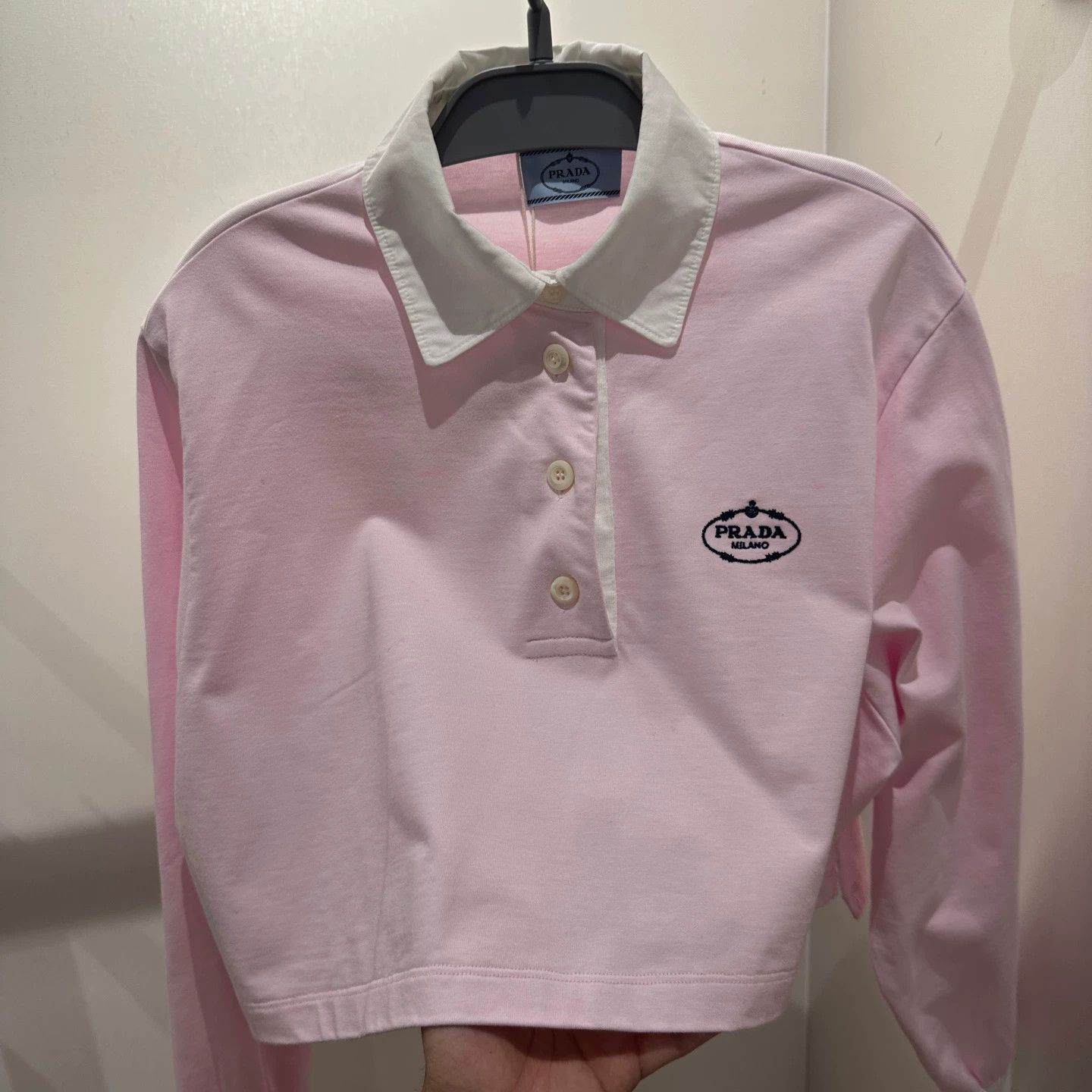 Prada Prada apr654 Embroidered Slogan Polo LS XS Size XS / US 0-2 / IT 36-38 - 6 Thumbnail