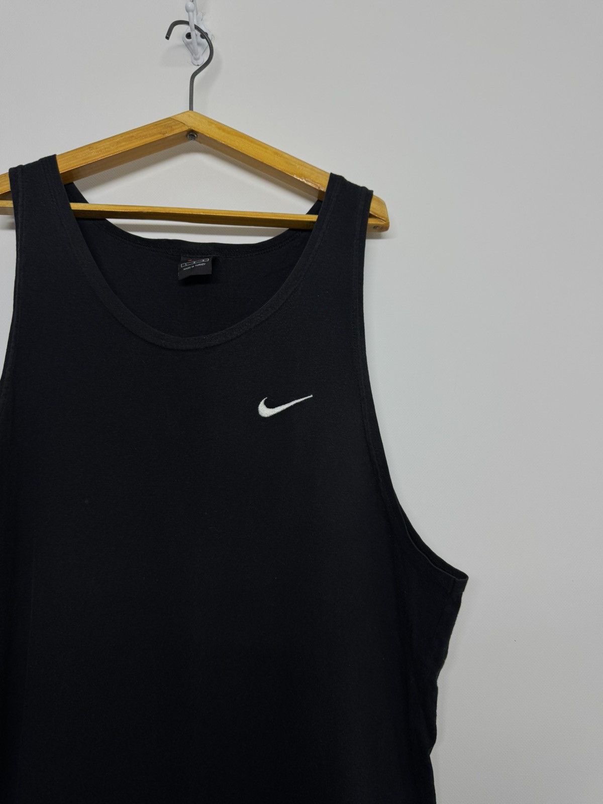 Nike Vintage Y2k Nike Mini Swoosh Tank Tops 00’s Size US L / EU 52-54 / 3 - 2 Thumbnail