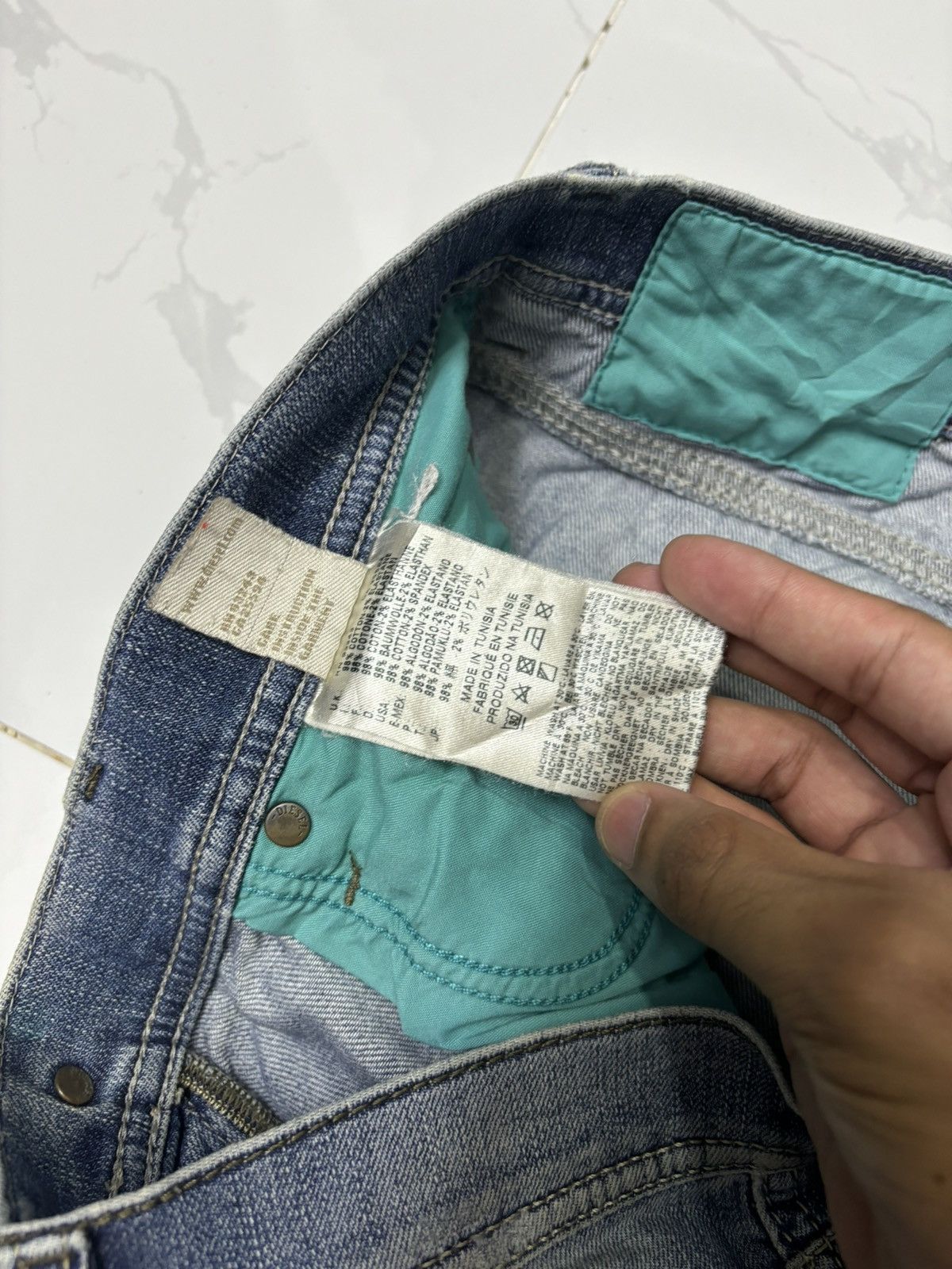 Diesel DIESEL DISTRESS SLIM CARROT DENIM JEANS Size US 32 / EU 48 - 9 Thumbnail
