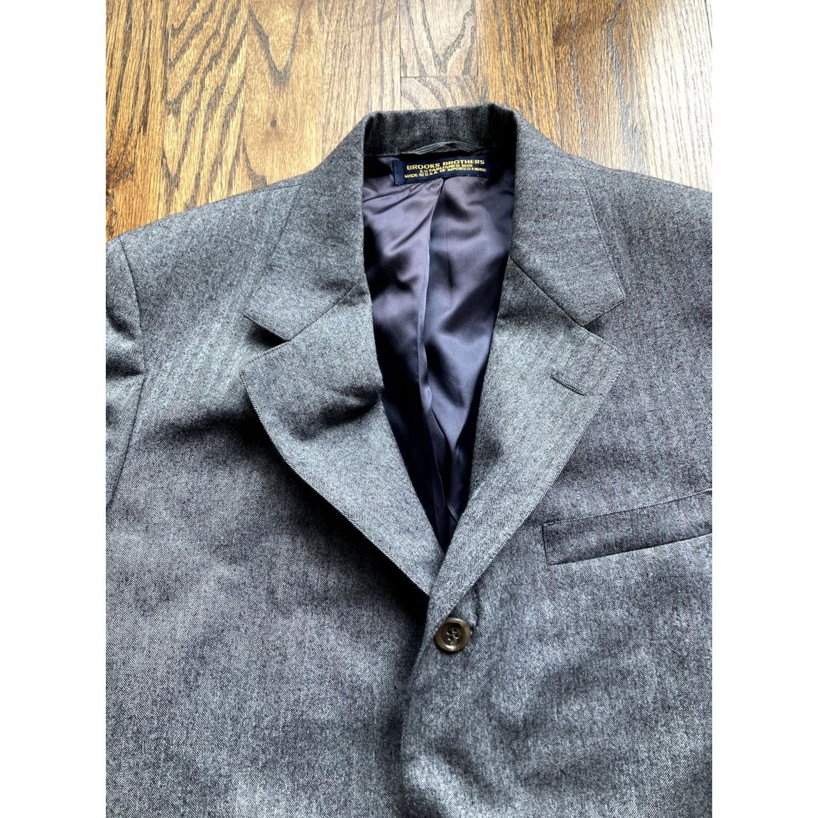 Brooks Brothers VINTAGE Brooks Brothers Blazer Mens 39R Gray Wool Herringbone Single-Breasted Three-Button Sports Jacket Regular Fit Jacket/Coat Size 40R - 5 Thumbnail