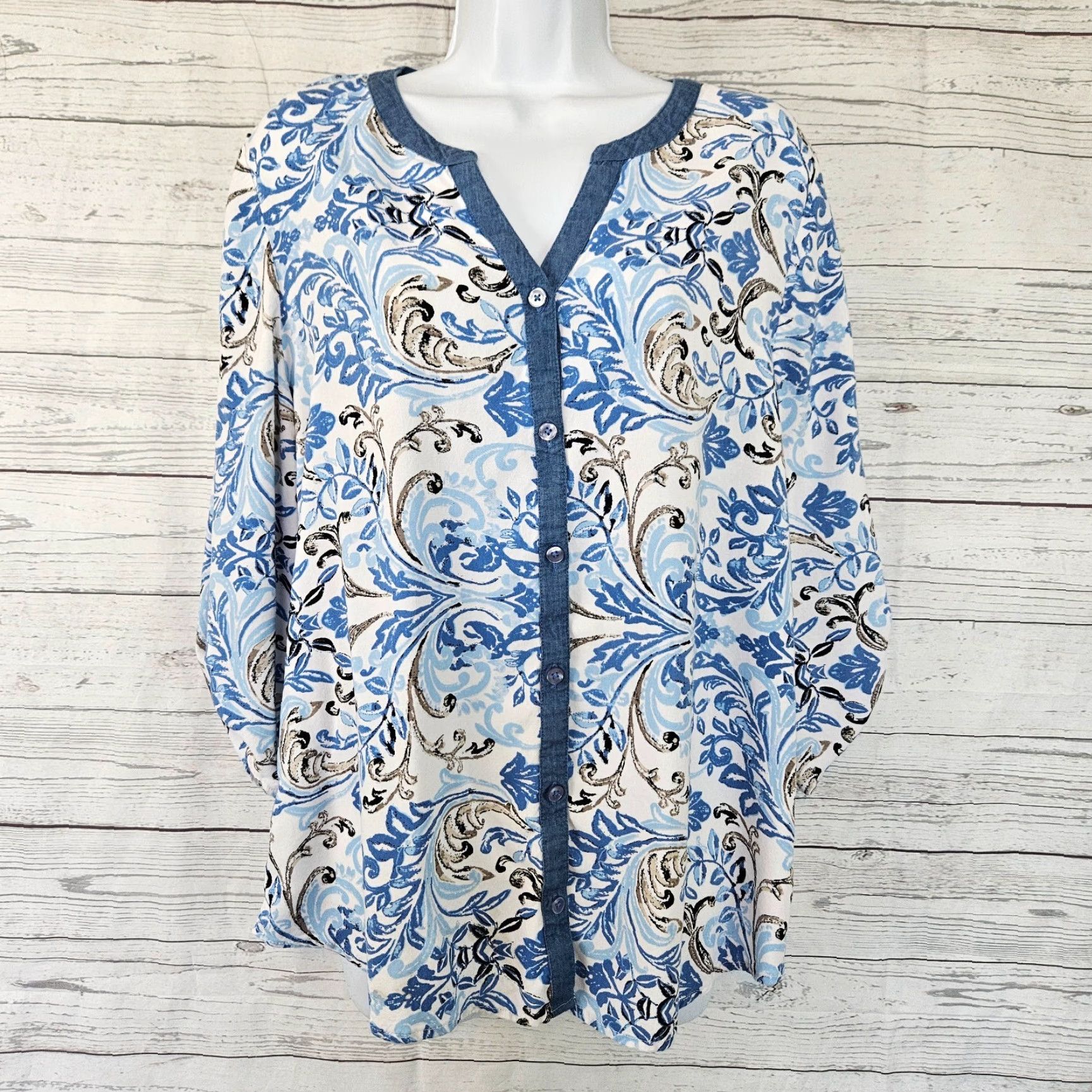 Vintage Chicos Womens Button Front Top Sz Large Blue White 3/4 Sleeve Rayon Shirt Size L / US 10 / IT 46 - 2 Thumbnail
