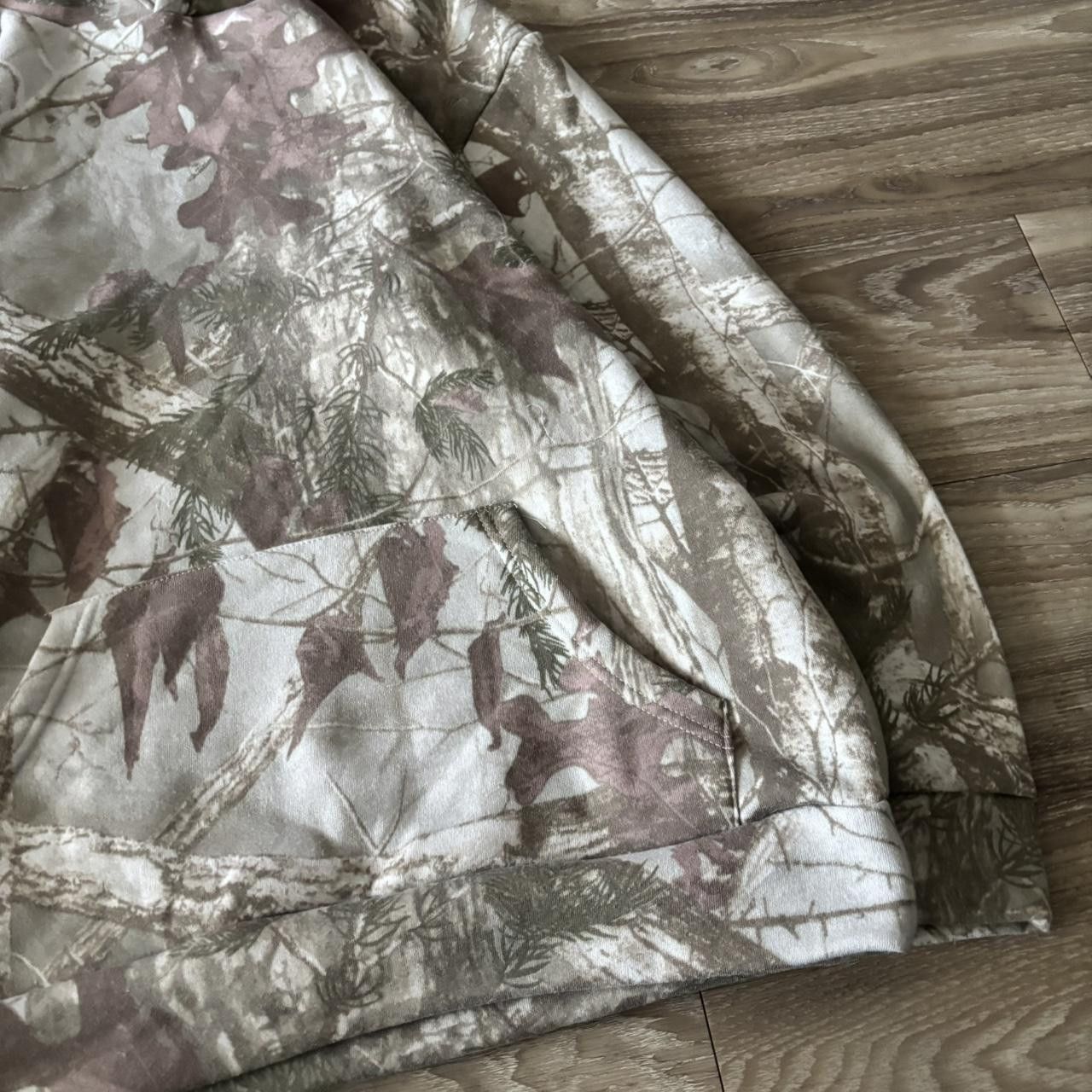 Vintage Crazy Vintage Y2K/2000s Tree Camo Streetwear Oversized Pullover Hoodie! Size L Size US L / EU 52-54 / 3 - 4 Thumbnail