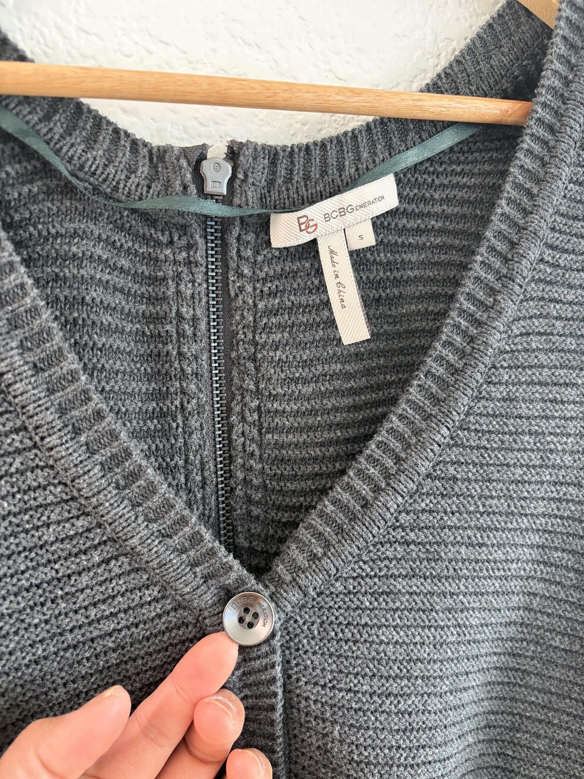 Bcbgmaxazria BCBGMaxAzria Gray Knit Button and Double Zip Vest Size S Size S / US 4 / IT 40 - 3 Thumbnail