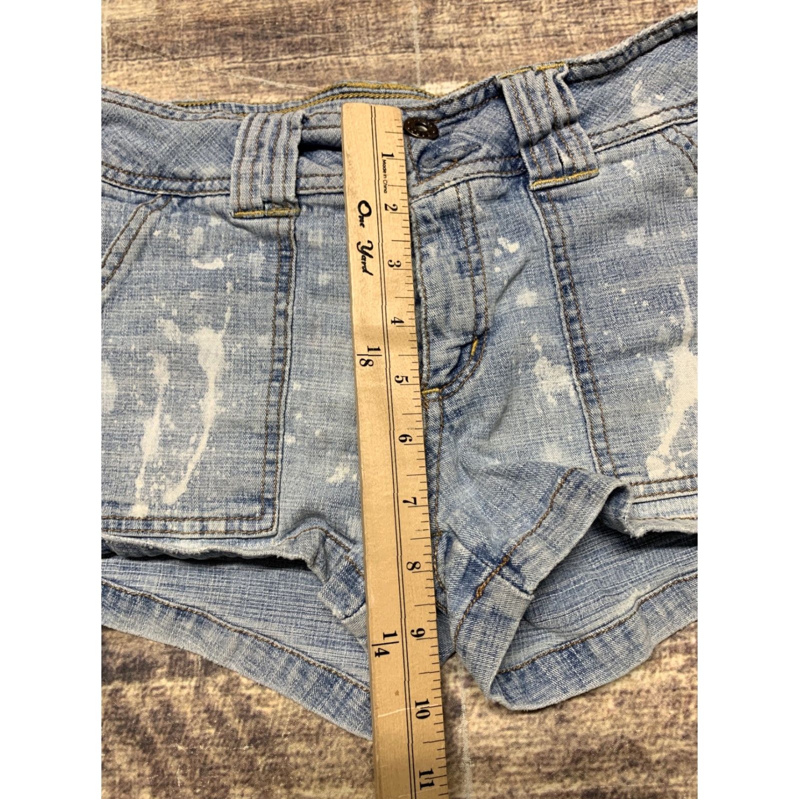 Vintage Womens Bongo Shorts Denim Distressed Flat Front 28 in Waist Size 5 Stretch Let Me Benediction? Size 28" / US 6 / IT 42 - 6 Thumbnail