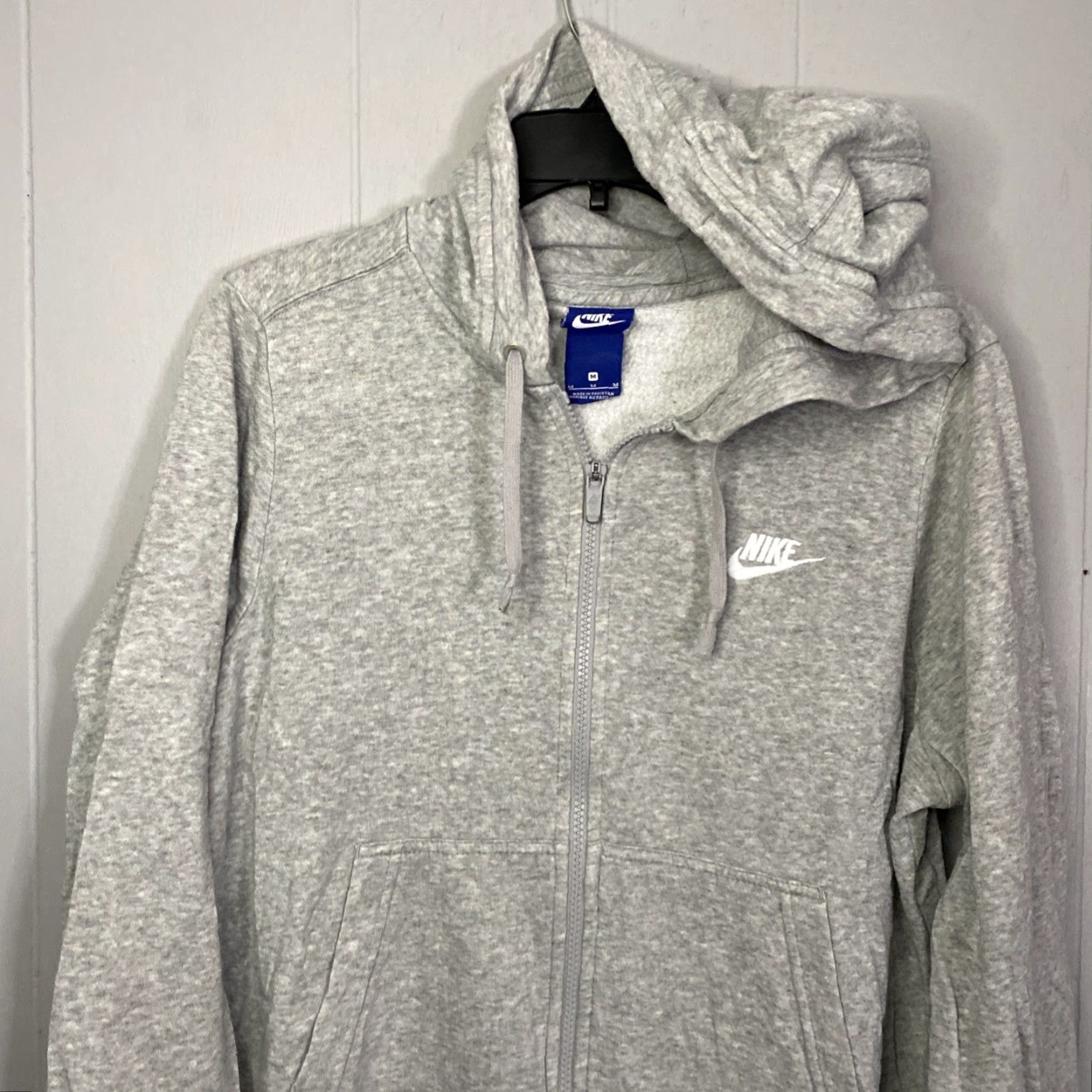Nike Nike Hoodie Womens Small Grey Cropped Zip Up Full Zip Hooded Pockets Logo Activewear, 90s? No, not applicable. Size M / US 6-8 / IT 42-44 - 4 Thumbnail