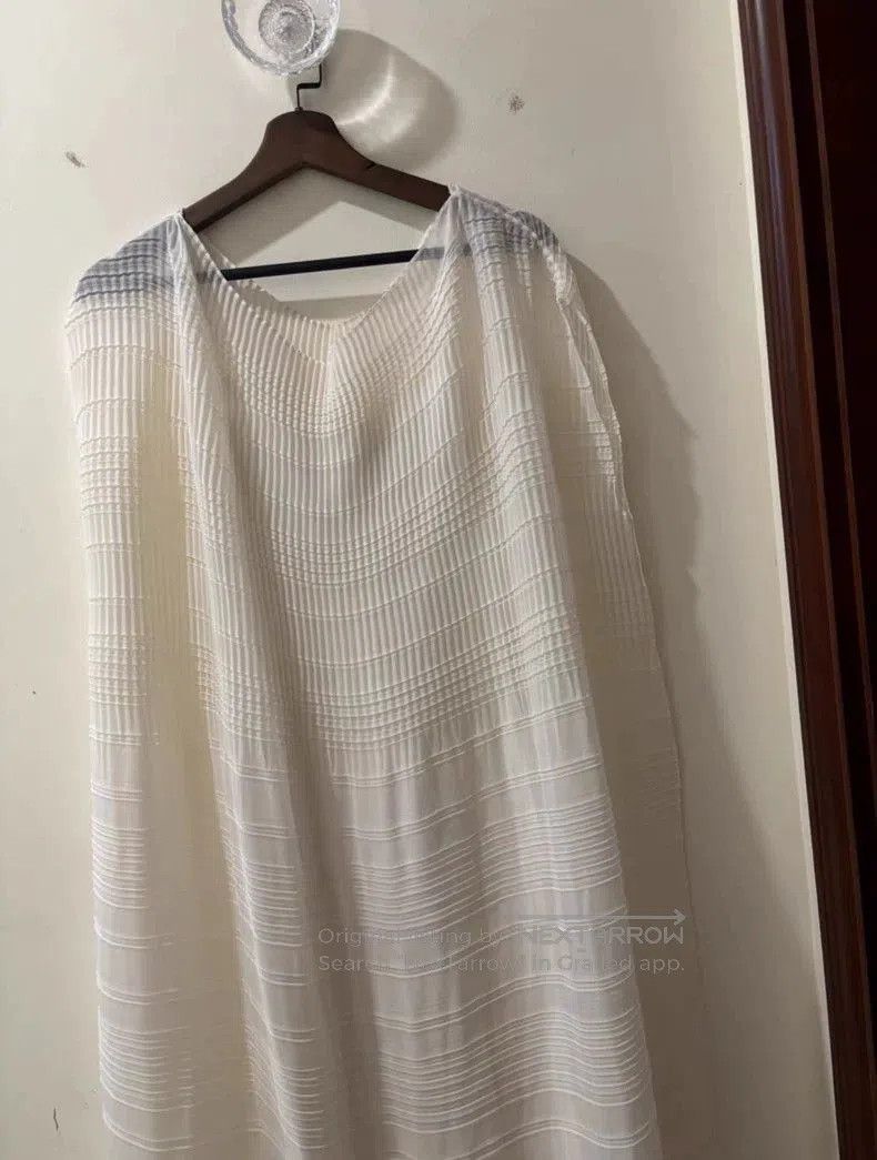 The Row The Row Silk Long Dress. Size US XS / EU 42 / 0 - 4 Thumbnail