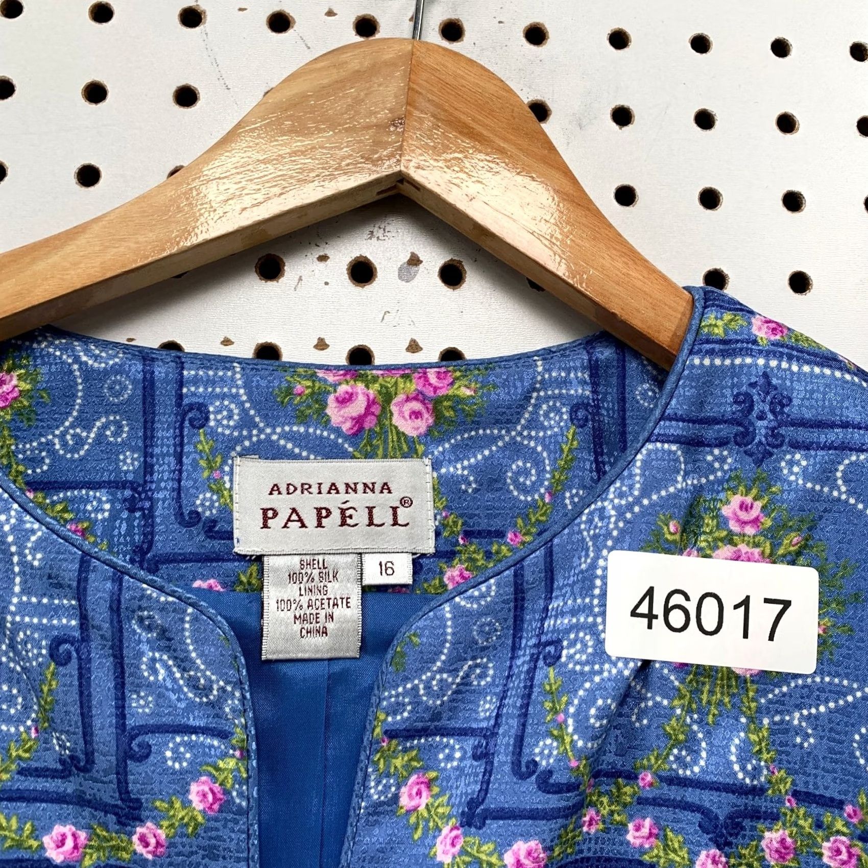 Adrianna Papell Adrianna Papell 100% Silk Floral Jacket Womens Size 16 Blue Flower Silk Floral Jacket Womens 16 Blue Papell Adrianna Silk Floral Jacket Blue Flowers Size XXL / US 16-18 / IT 52-54 - 5 Thumbnail