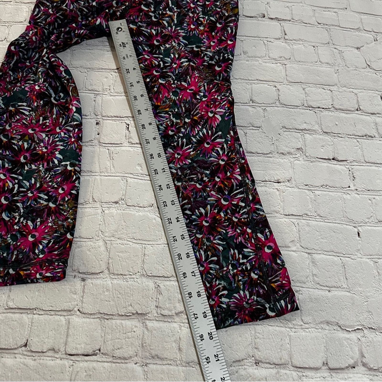 Lululemon Lululemon leggings size 4 Size 27" / US 4 / IT 40 - 7 Thumbnail
