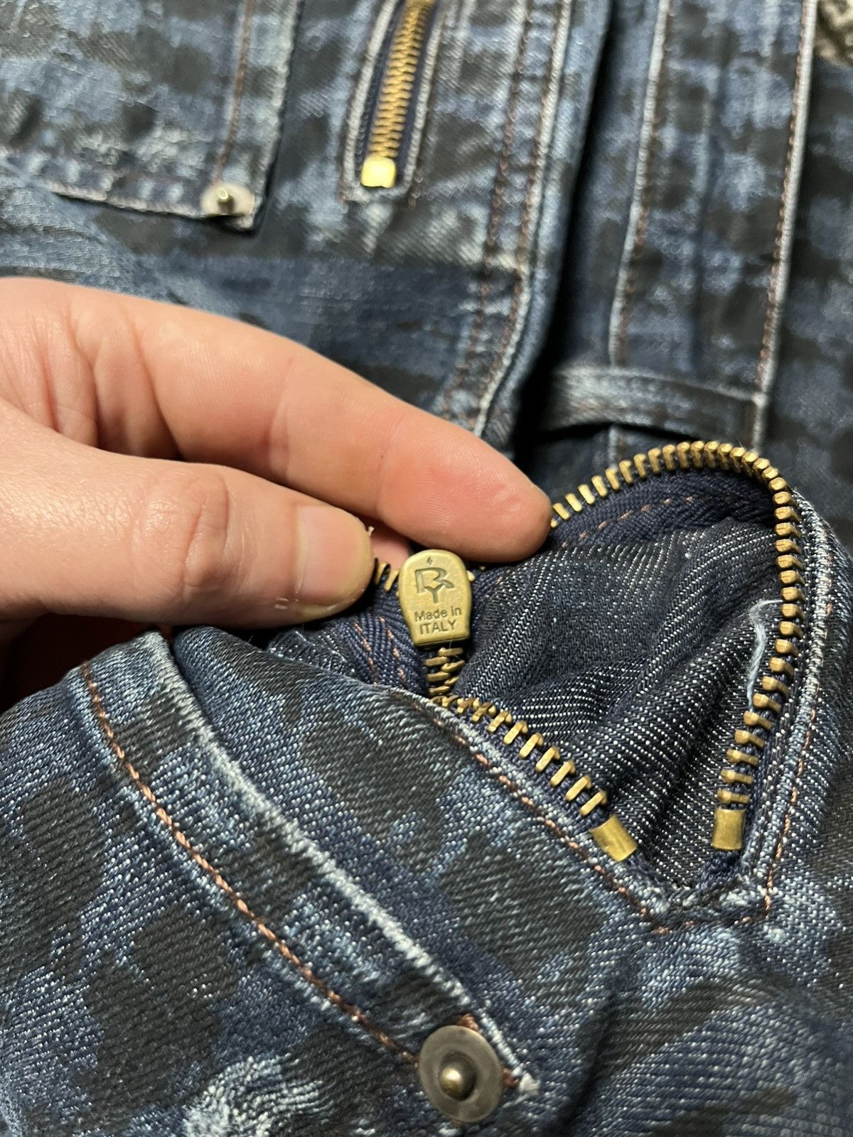 Karl Lagerfeld ARCHIVE Karl Lagerfeld "K" Silhouette Monogram Denim Pants Size US 30 / EU 46 - 11 Thumbnail
