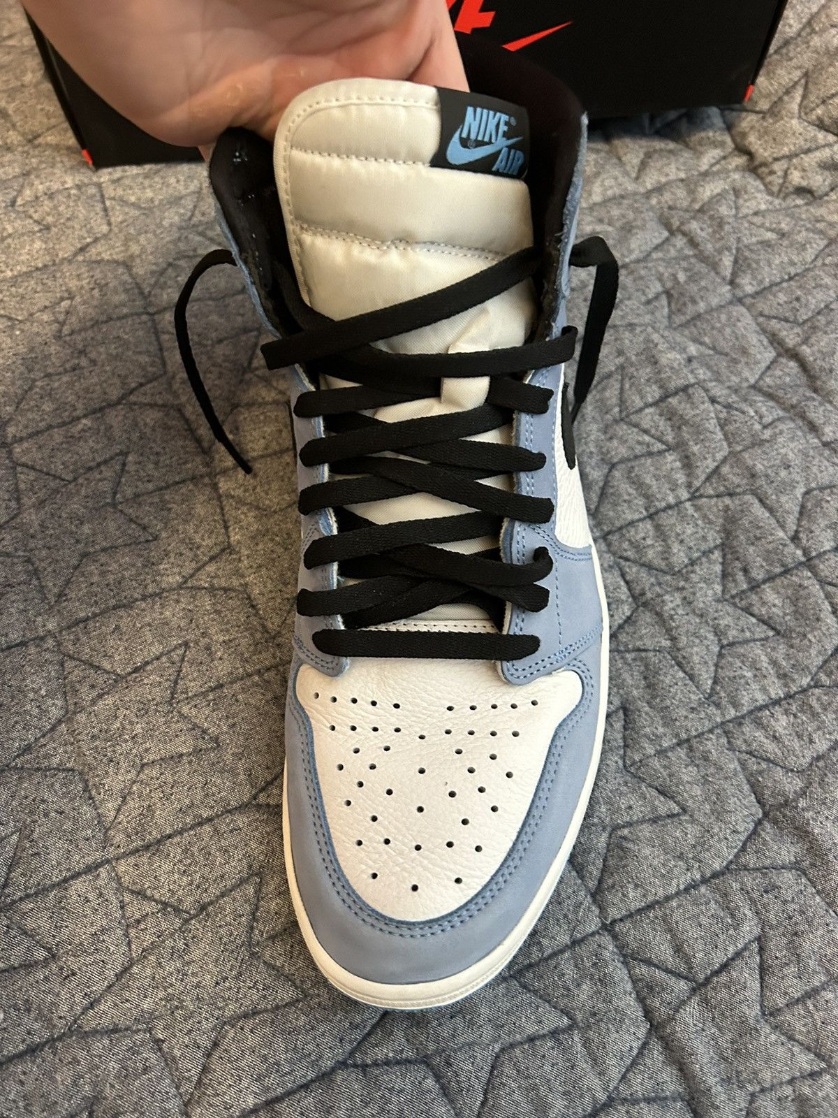 Jordan Brand Jordan 1 Retro High OG University Blue Size US 12 / EU 45 - 9 Thumbnail