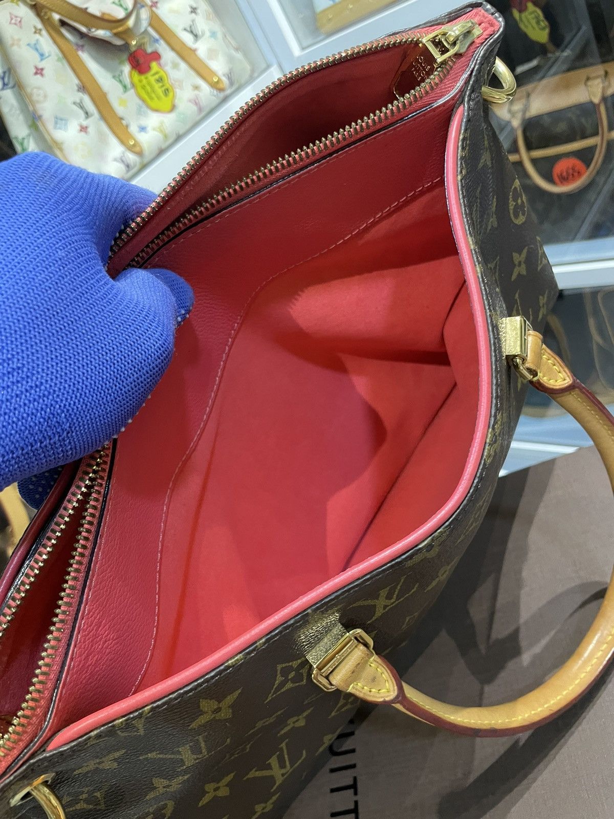 Louis Vuitton AUTHENTIC LOUIS VUITTON MONOGRAM PALLAS MM HANDBAG Size ONE SIZE - 23 Thumbnail