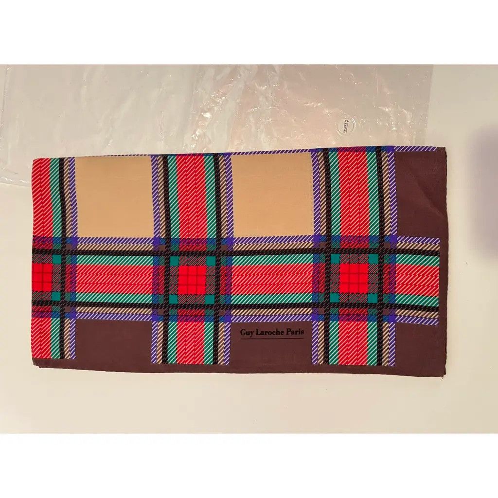 Guy Laroche Scarf, Guy Laroche Size ONE SIZE - 5 Thumbnail