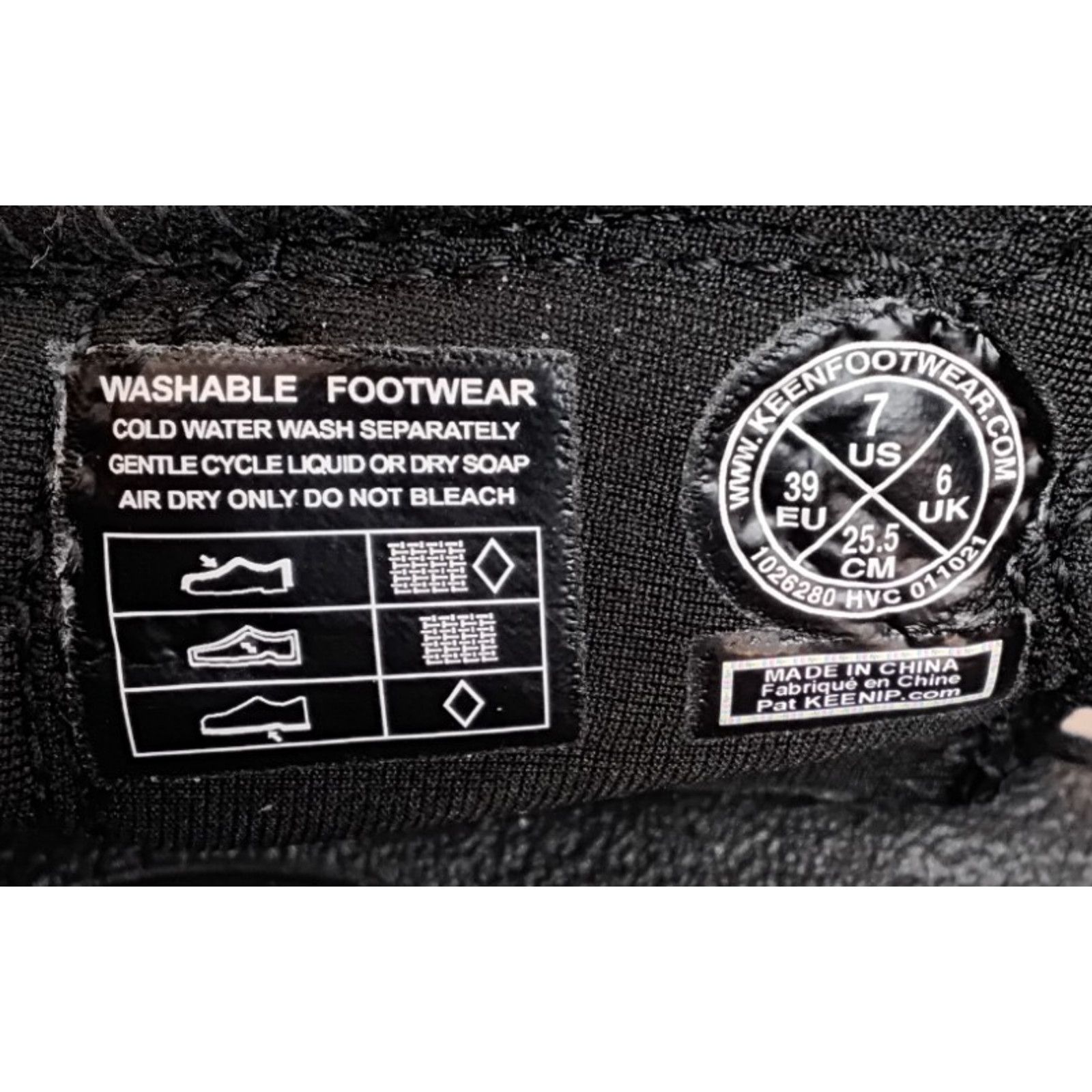 KEEN Keen Newport H2 Sandals Women's 7 Waterproof Hiking NWOB Size US 7 / IT 37 - 11 Thumbnail