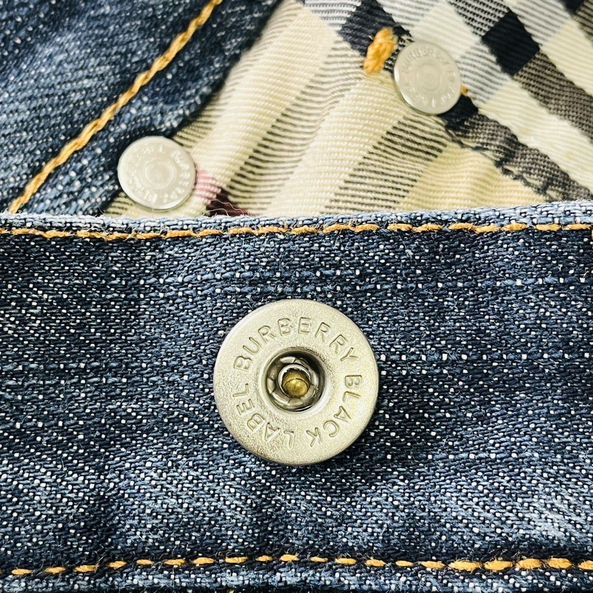 Black Label × Burberry × Vintage Burberry Black Label Distressed Denim Jeans Size US 34 / EU 50 - 21 Thumbnail