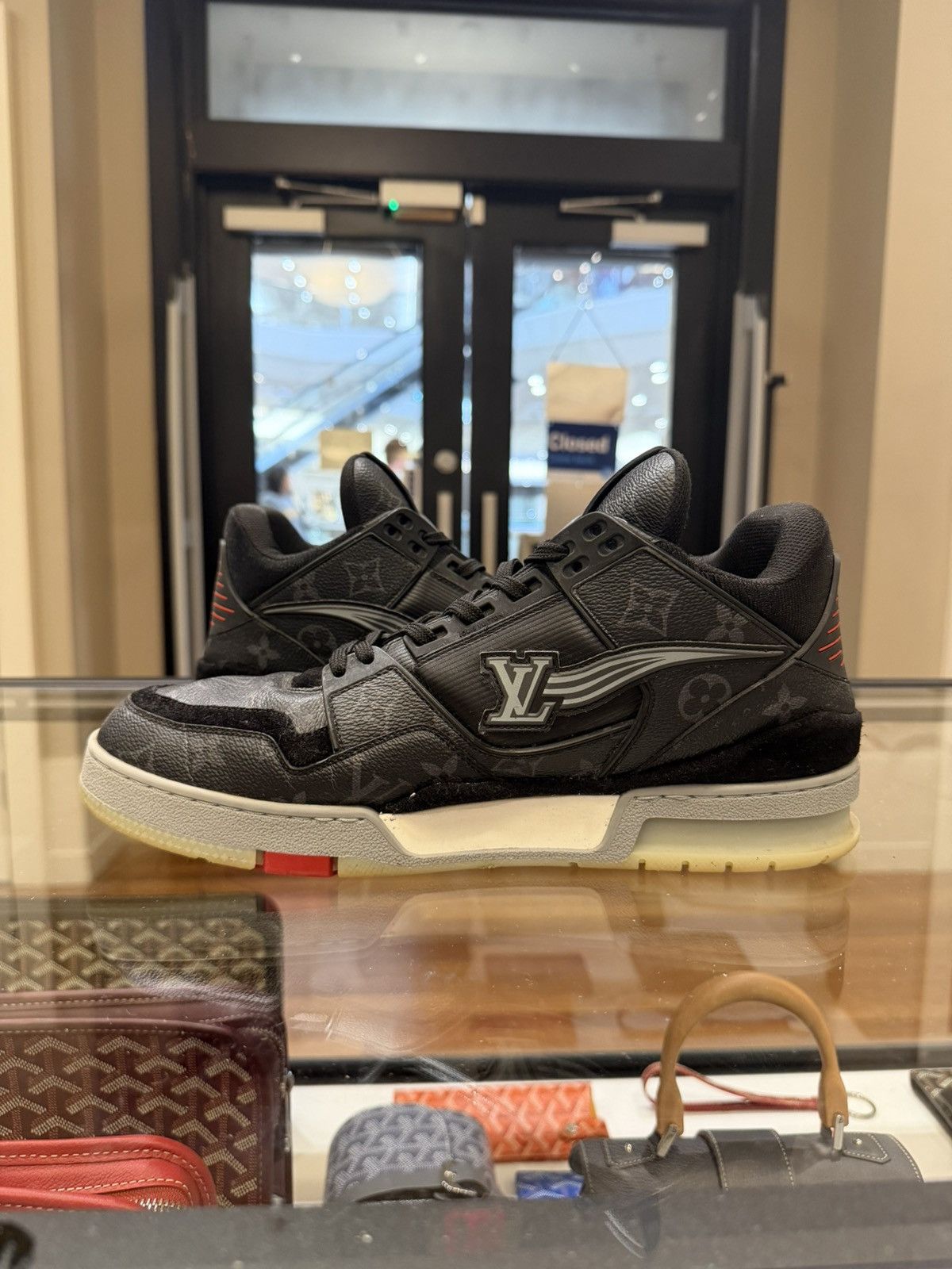 Louis Vuitton Louis Vuitton Monogram Leather Trainer Sneaker - Black/Red Size US 10.5 / EU 43-44 - 4 Thumbnail