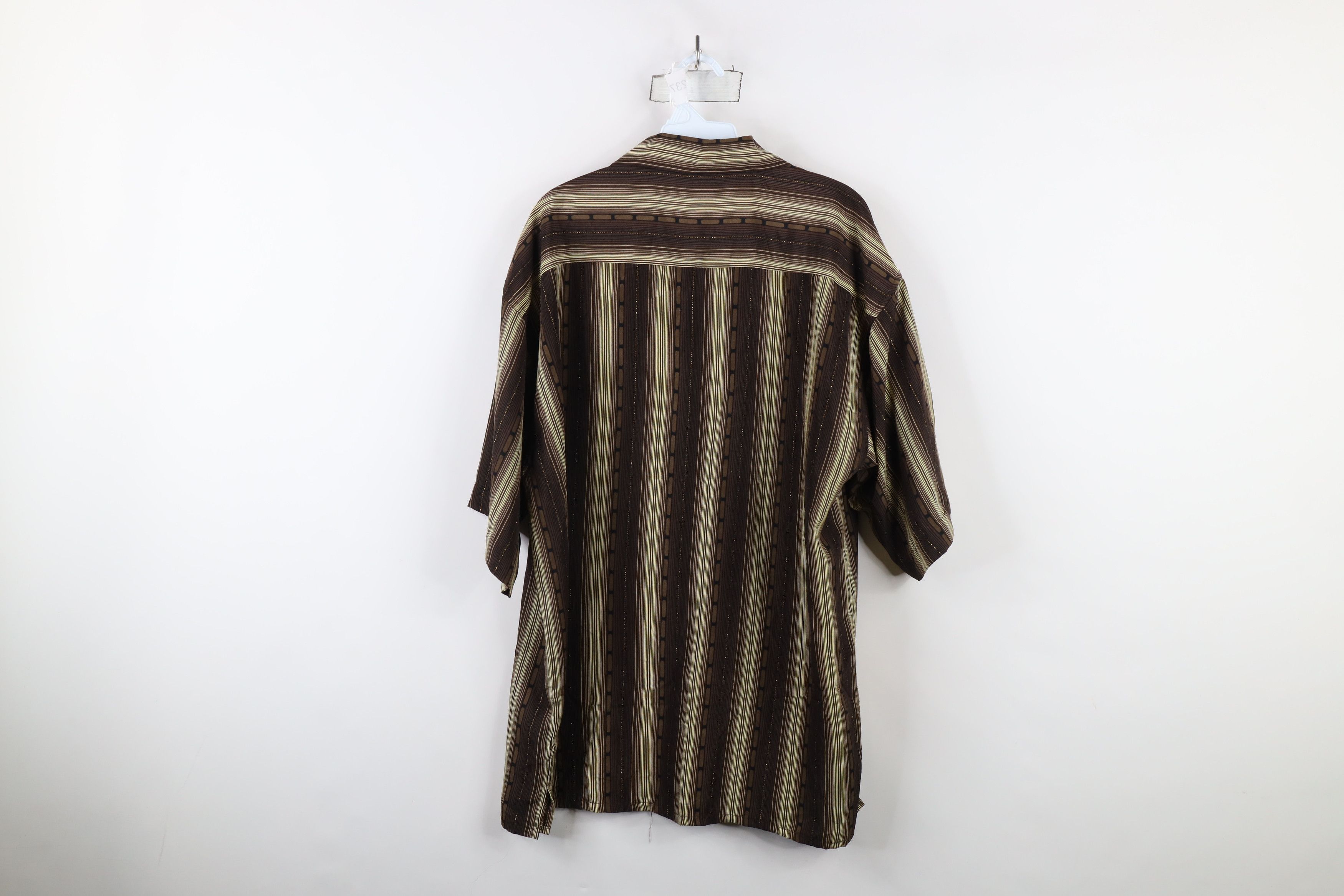 Vintage Deadstock Vintage 90s Streetwear Short Sleeve Button Shirt Size US XXL / EU 58 / 5 - 8 Thumbnail