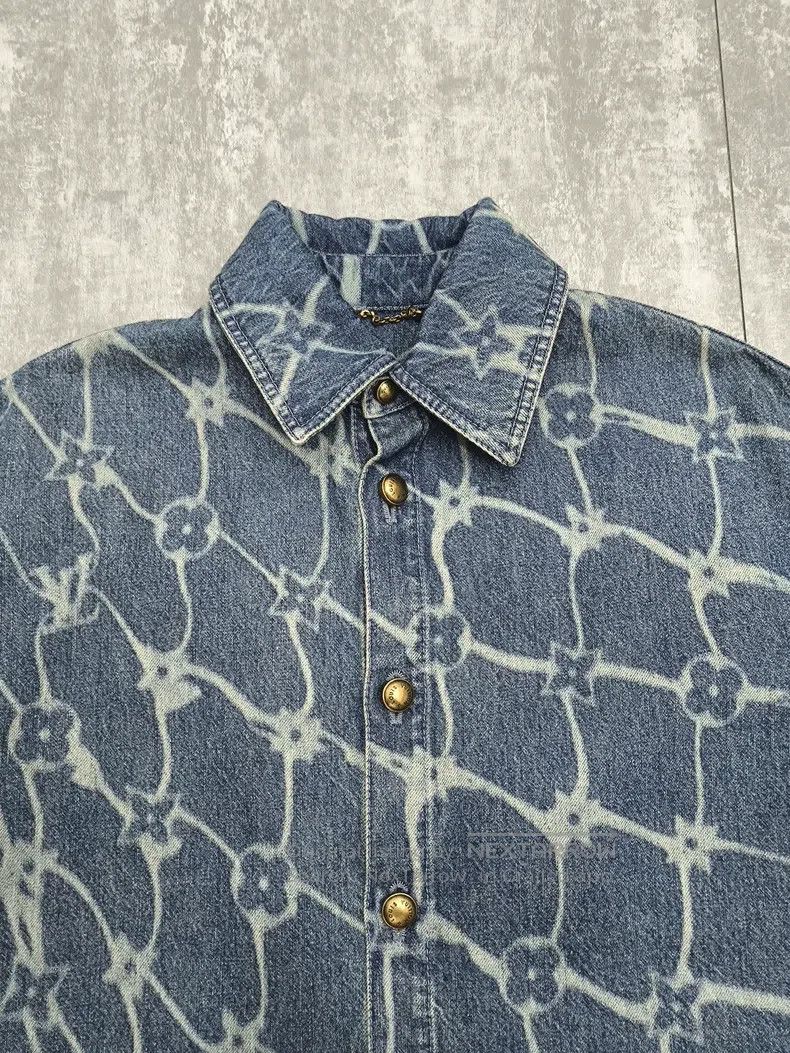 Louis Vuitton Louis Vuitton 24 Louis Vuitton Printed Denim Short Sleeve Size US S / EU 44-46 / 1 - 3 Thumbnail