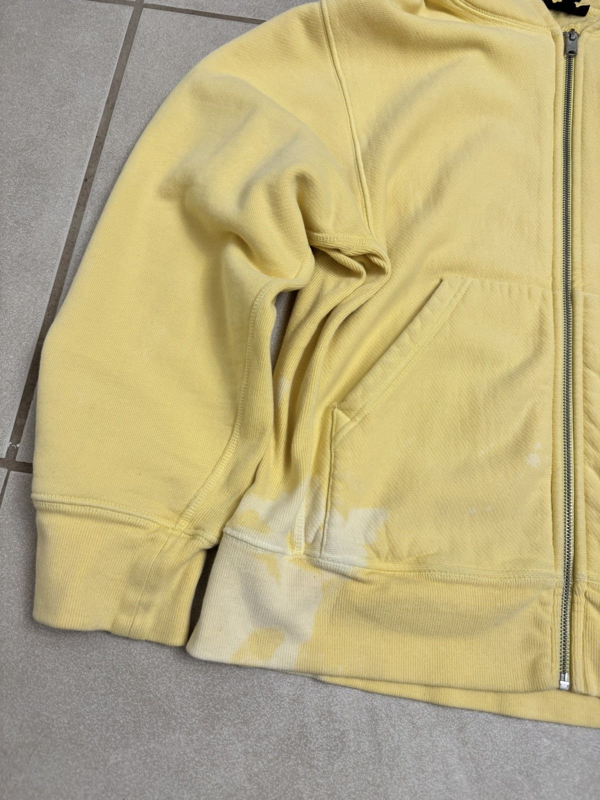 Yeezy Yeezy seasson 3 yellow jacket 2016 Size US M / EU 48-50 / 2 - 5 Thumbnail