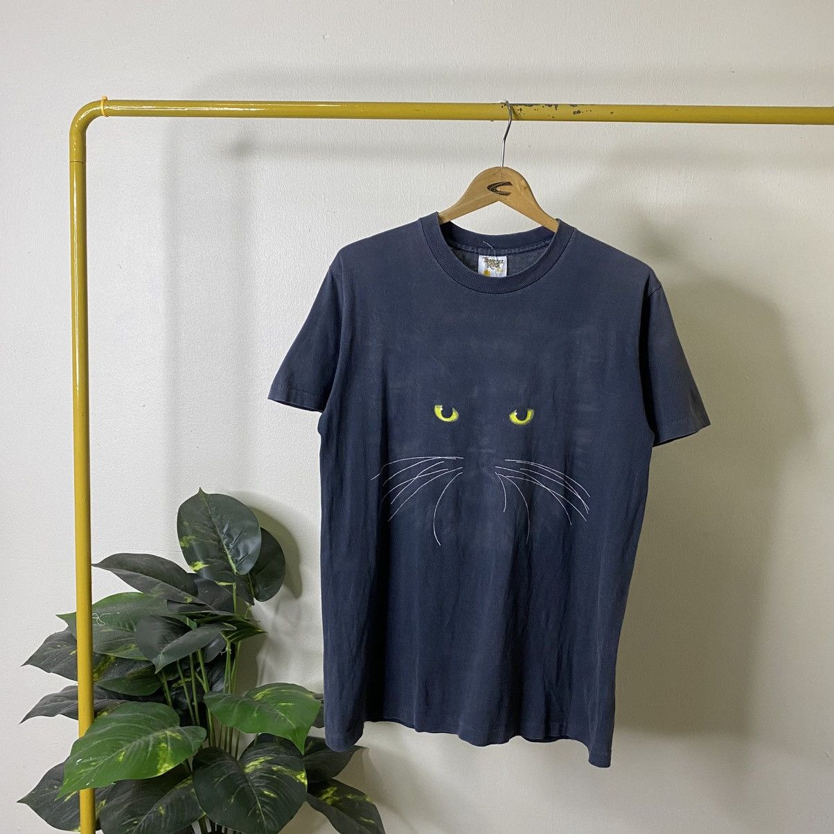 Vintage 1990s Black Cat Sunfaded Tee Size US M / EU 48-50 / 2 - 1 Thumbnail