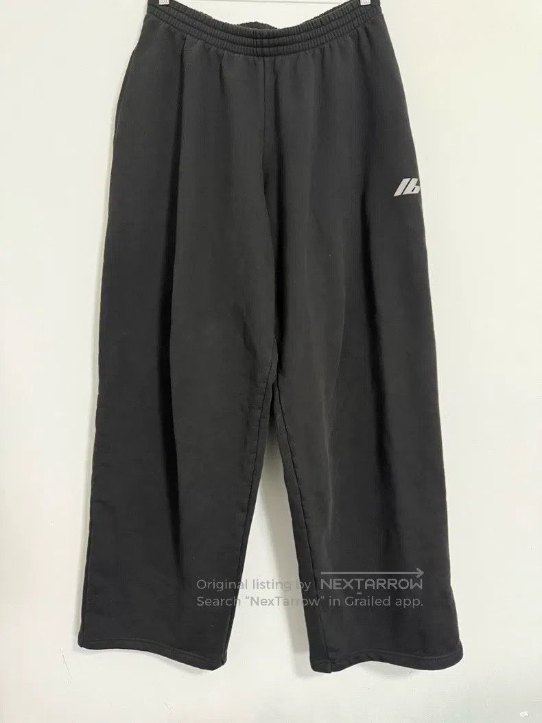 Balenciaga Balenciaga size L Reflective letter logo wide-leg baggy sw Size US 27 - 1 Thumbnail