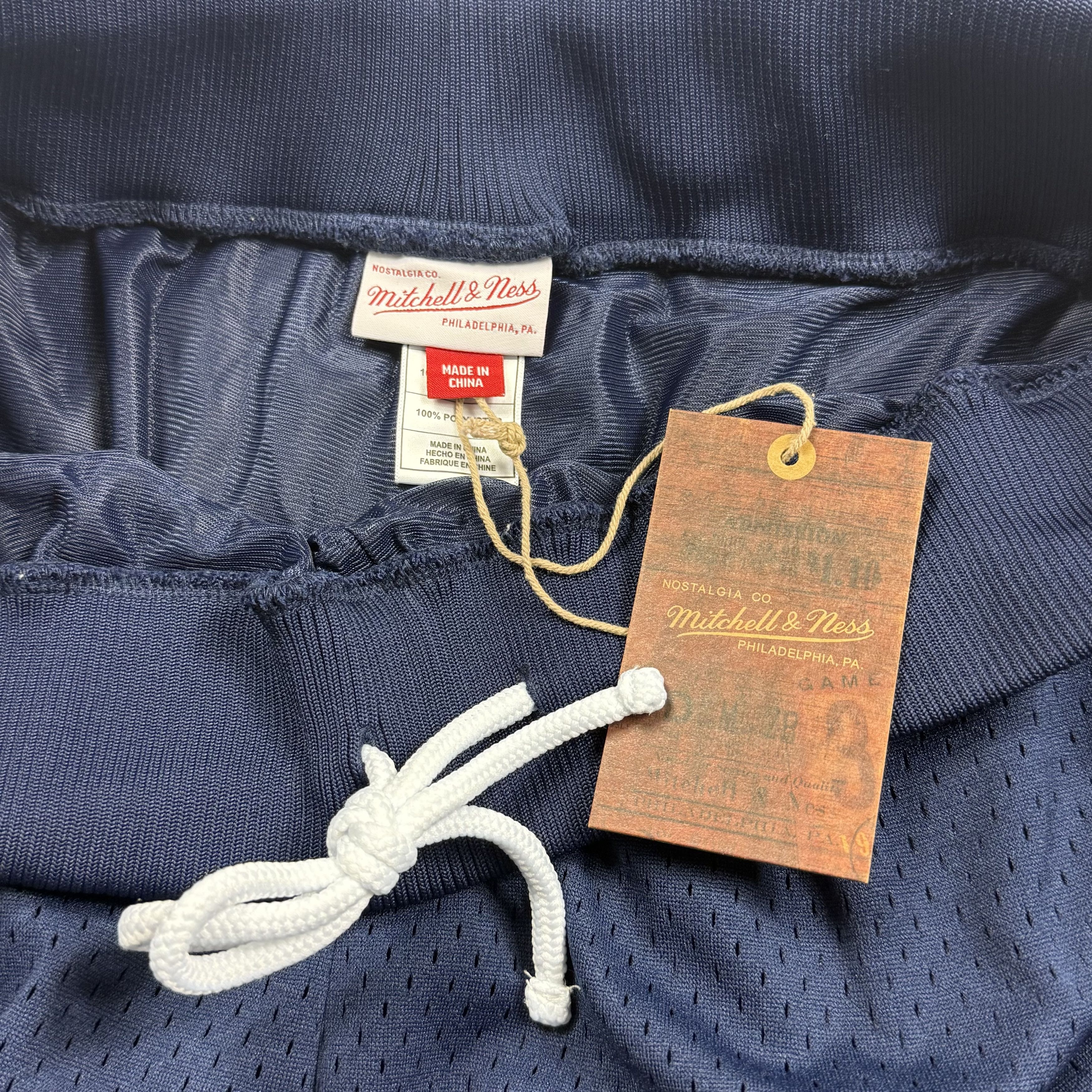 Mitchell & Ness Mitchell & Ness Mens XL Navy Blue Mesh Basketball Shorts Size US 40 / EU 56 - 3 Thumbnail