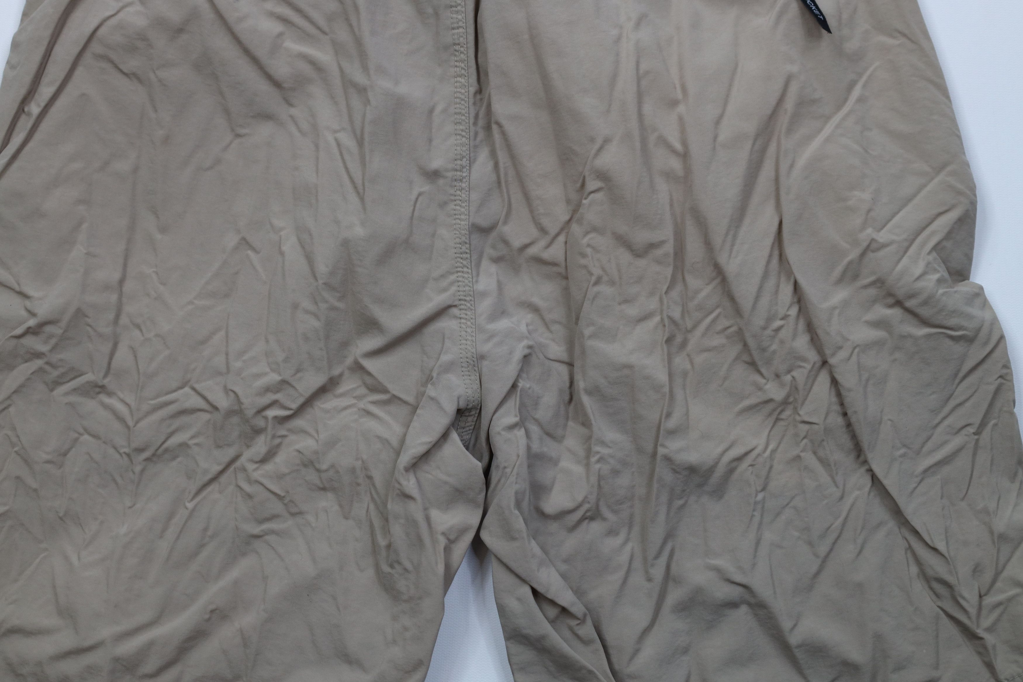 The North Face Vintage The North Face Baggy Fit Baggies Shorts Nylon Beige Size US 34 / EU 50 - 11 Thumbnail