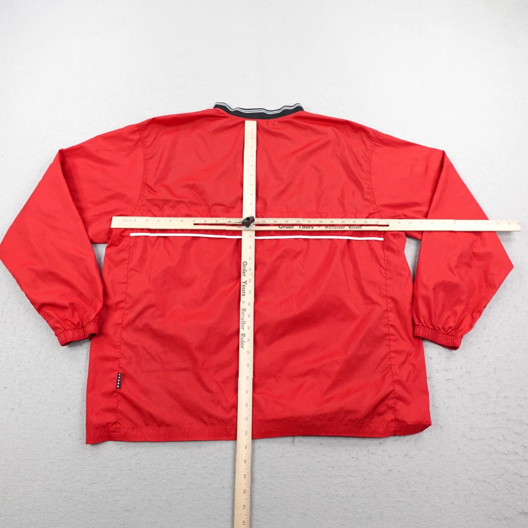 Nike VINTAGE Nike Jacket Windbreaker L Red Large Pullover V Neck Pockets Zipped Pockets 90s Outdoor Sports Mens Size US L / EU 52-54 / 3 - 7 Thumbnail