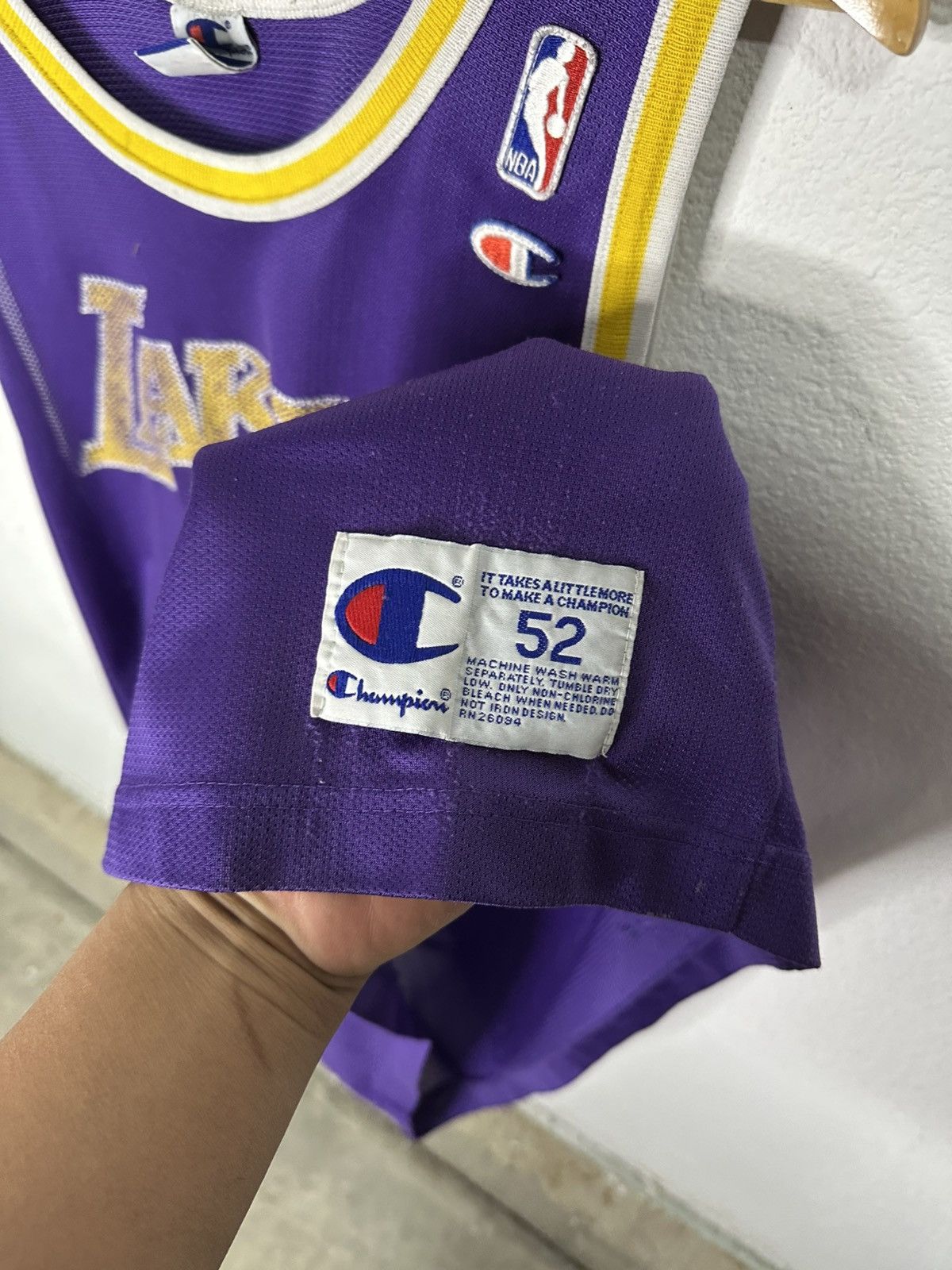 Champion 80’s 90’s Kobe Bryant Jersey Number 8 Size US XXL / EU 58 / 5 - 4 Thumbnail