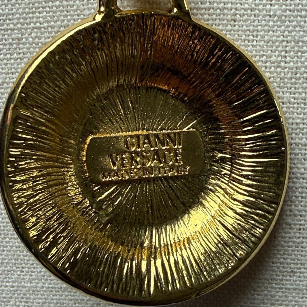 Versace Gianni Versace Medusa Pendant Necklace 28” Gold Tone Italy Size ONE SIZE - 4 Thumbnail